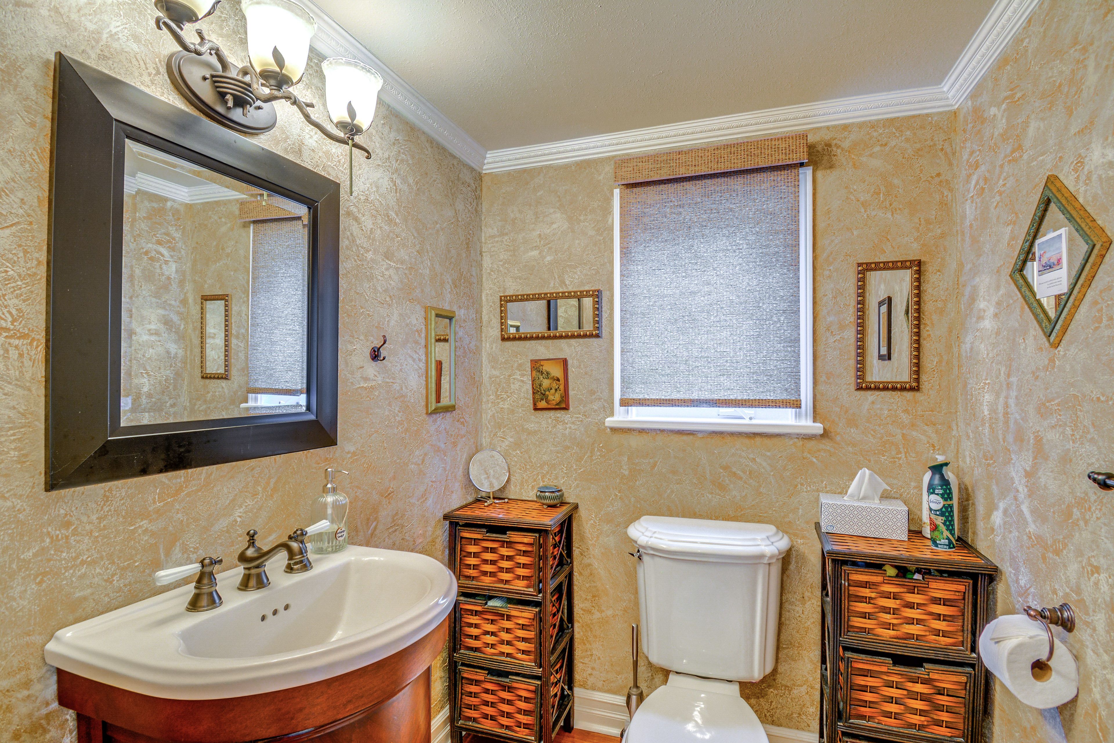 Half Bathroom | 1st Floor