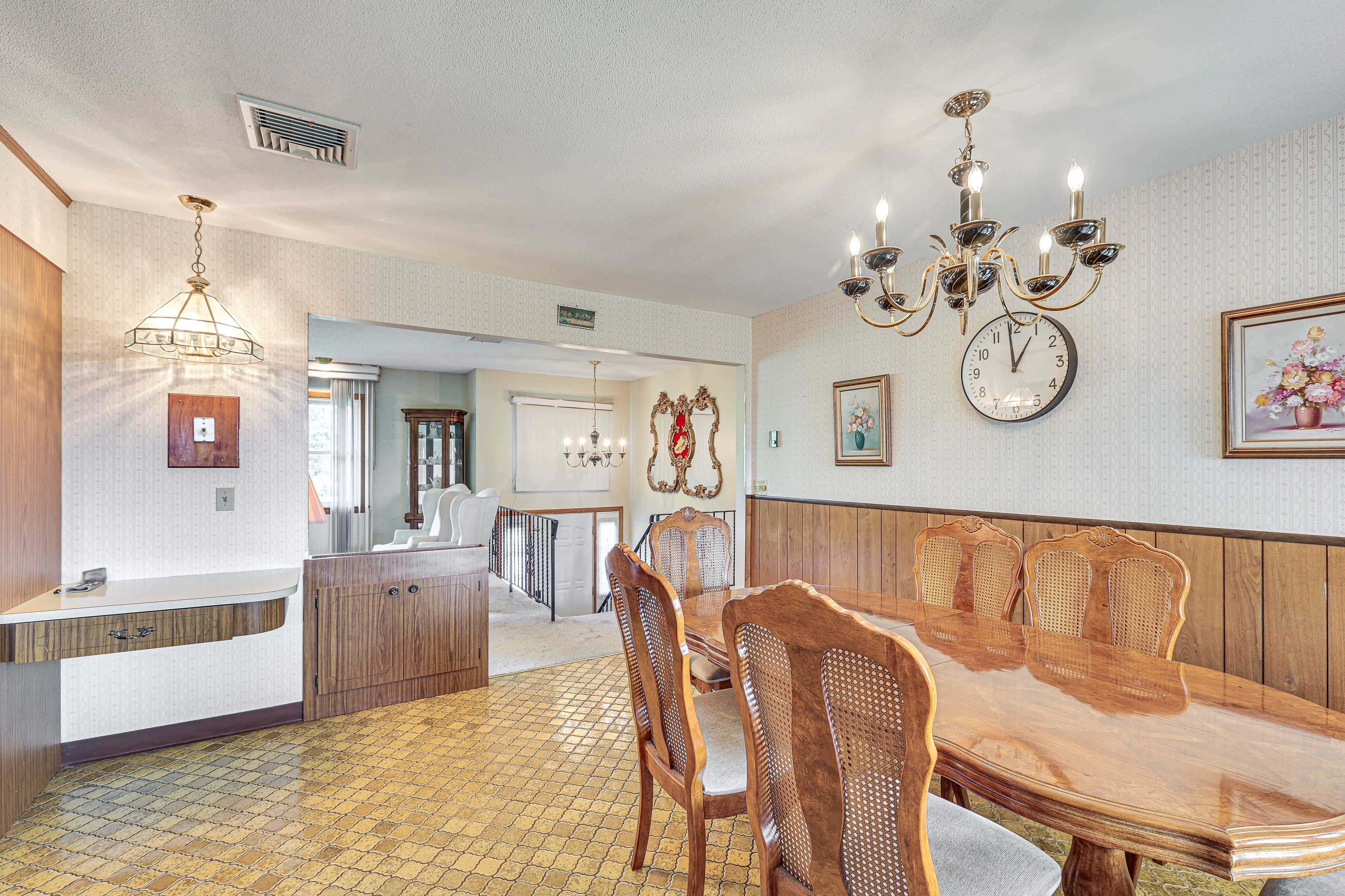 Dining Area | 2nd Floor