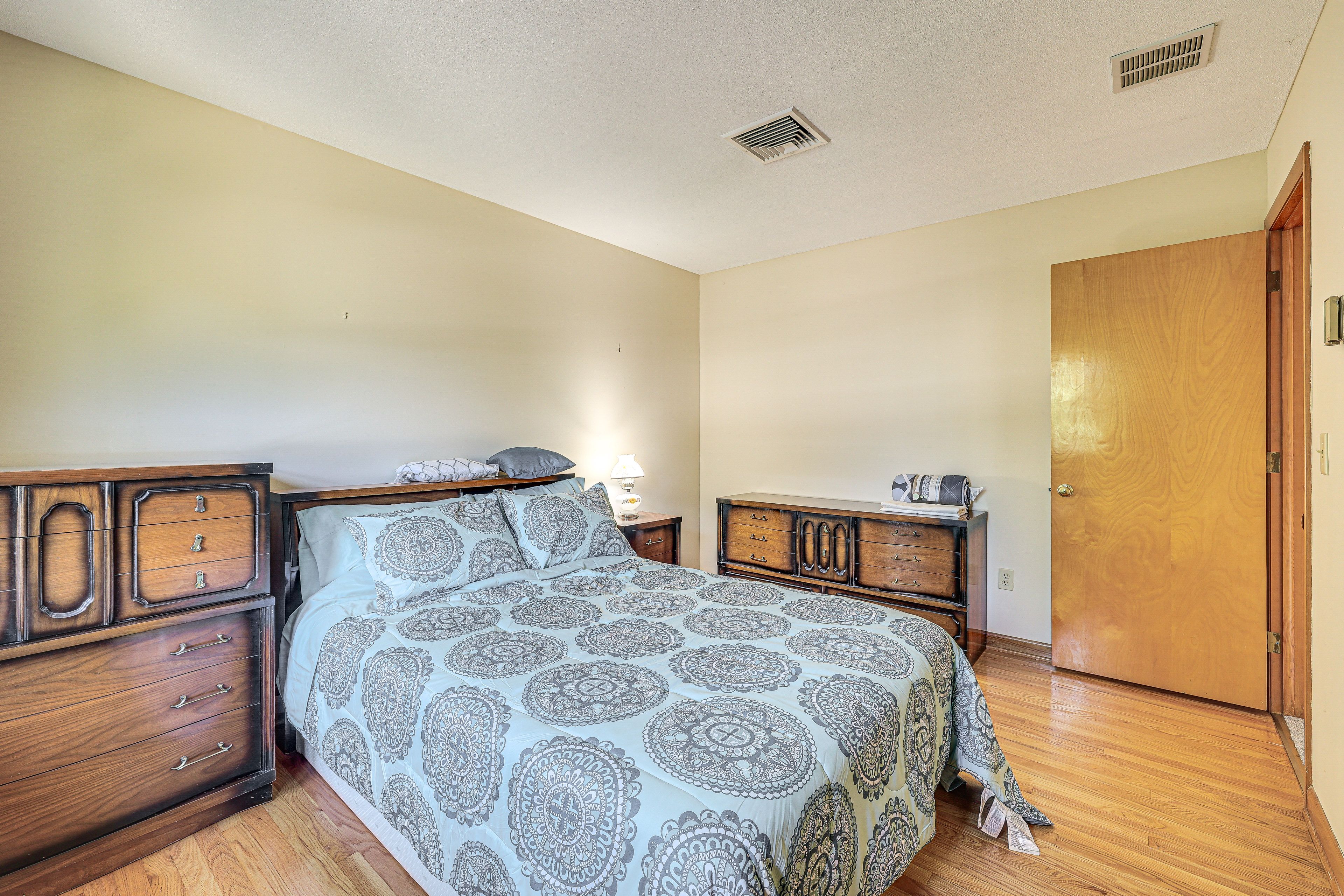 Bedroom 2 | Full Bed | 2nd Floor
