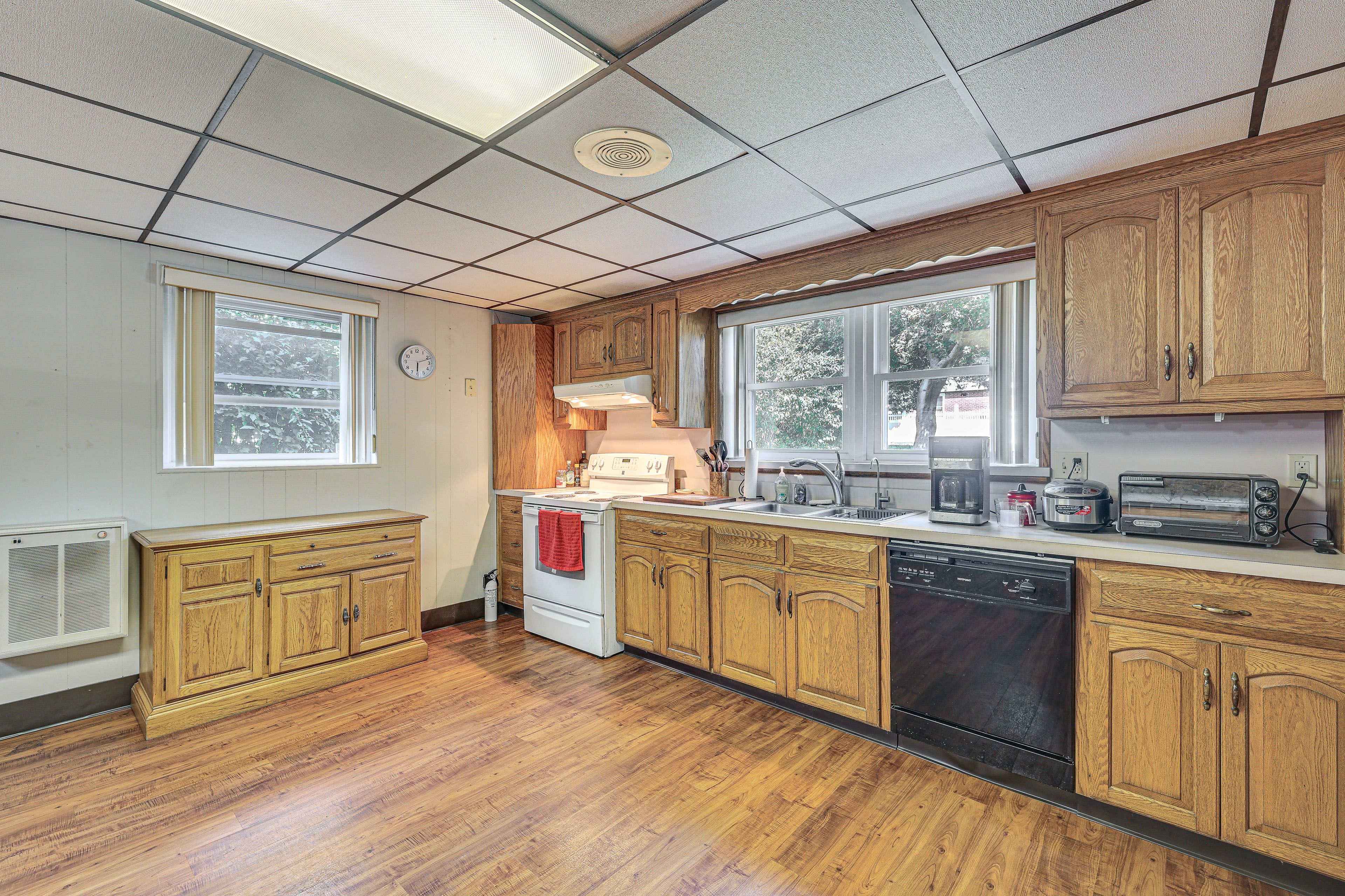 Additional Kitchen | Toaster Oven | Rice Cooker | 1st Floor