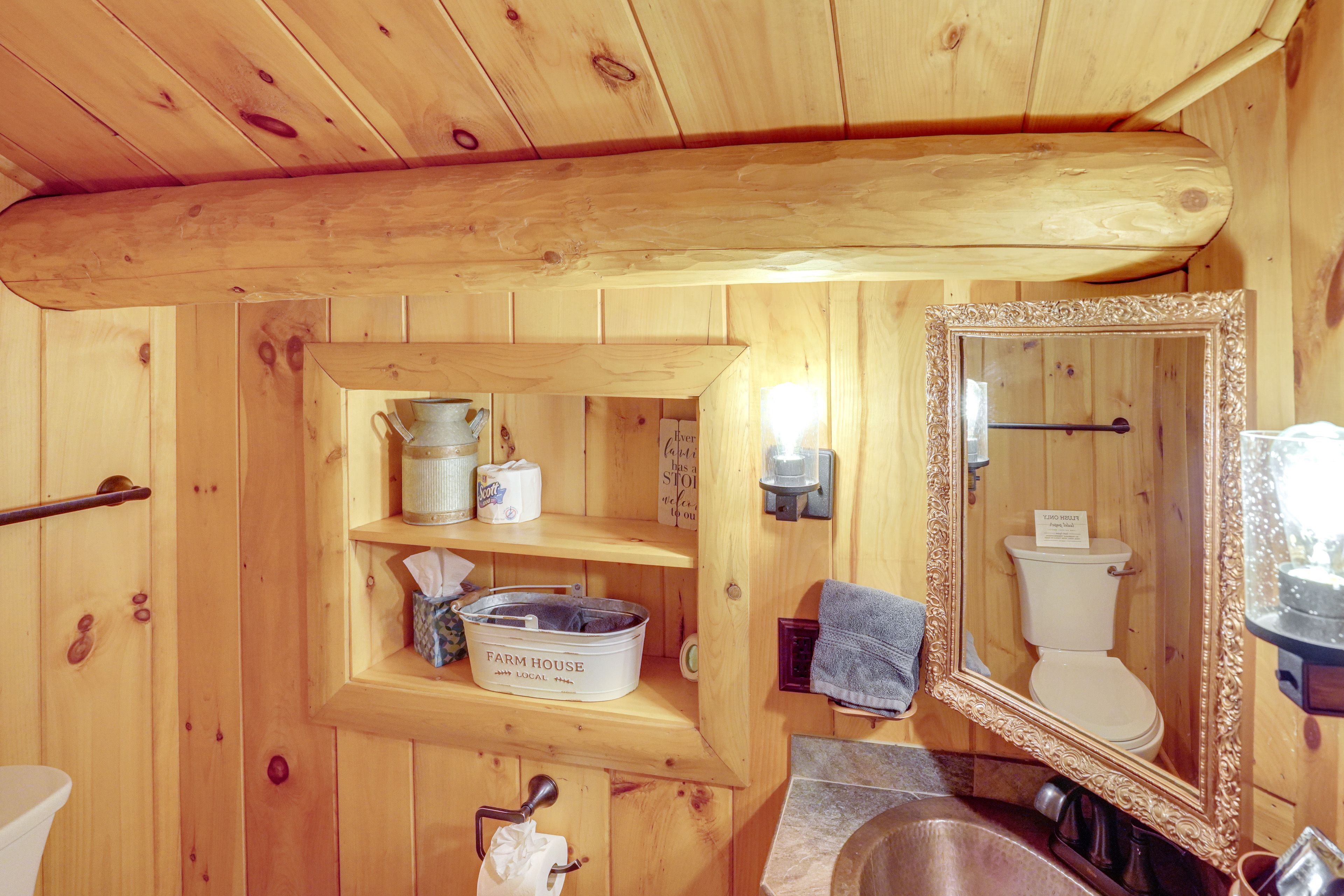 Full Bathroom | 2nd Floor