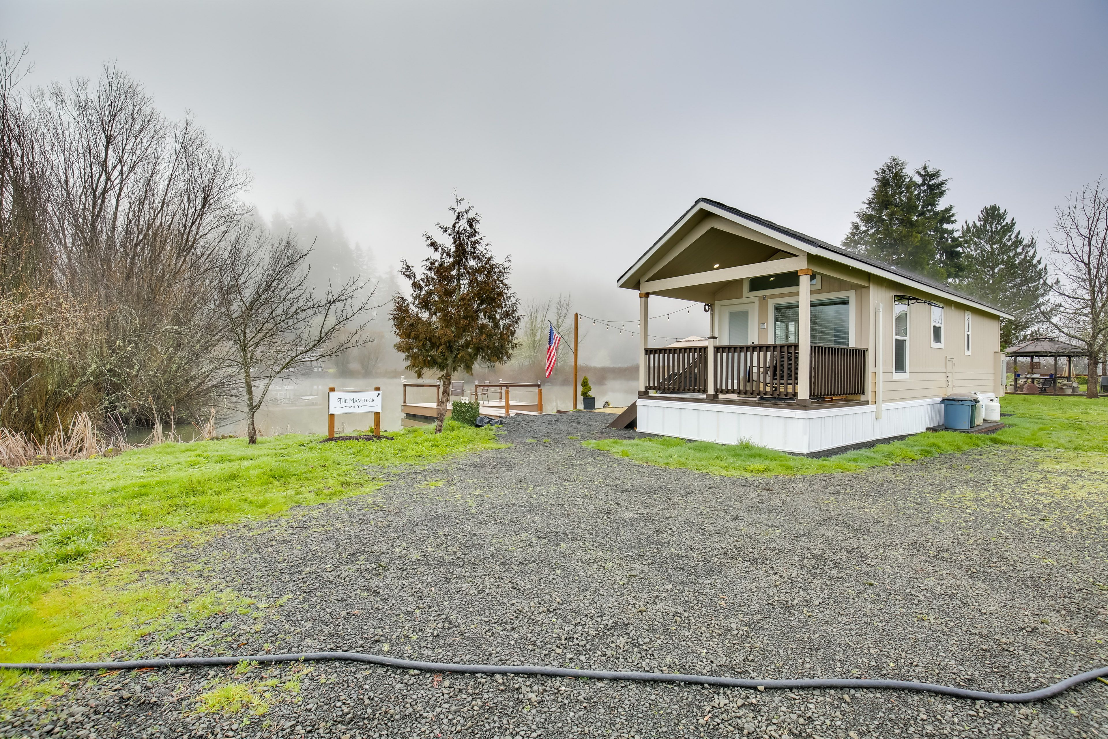 Cabin Exterior | Parking | Driveway (2 Vehicles)