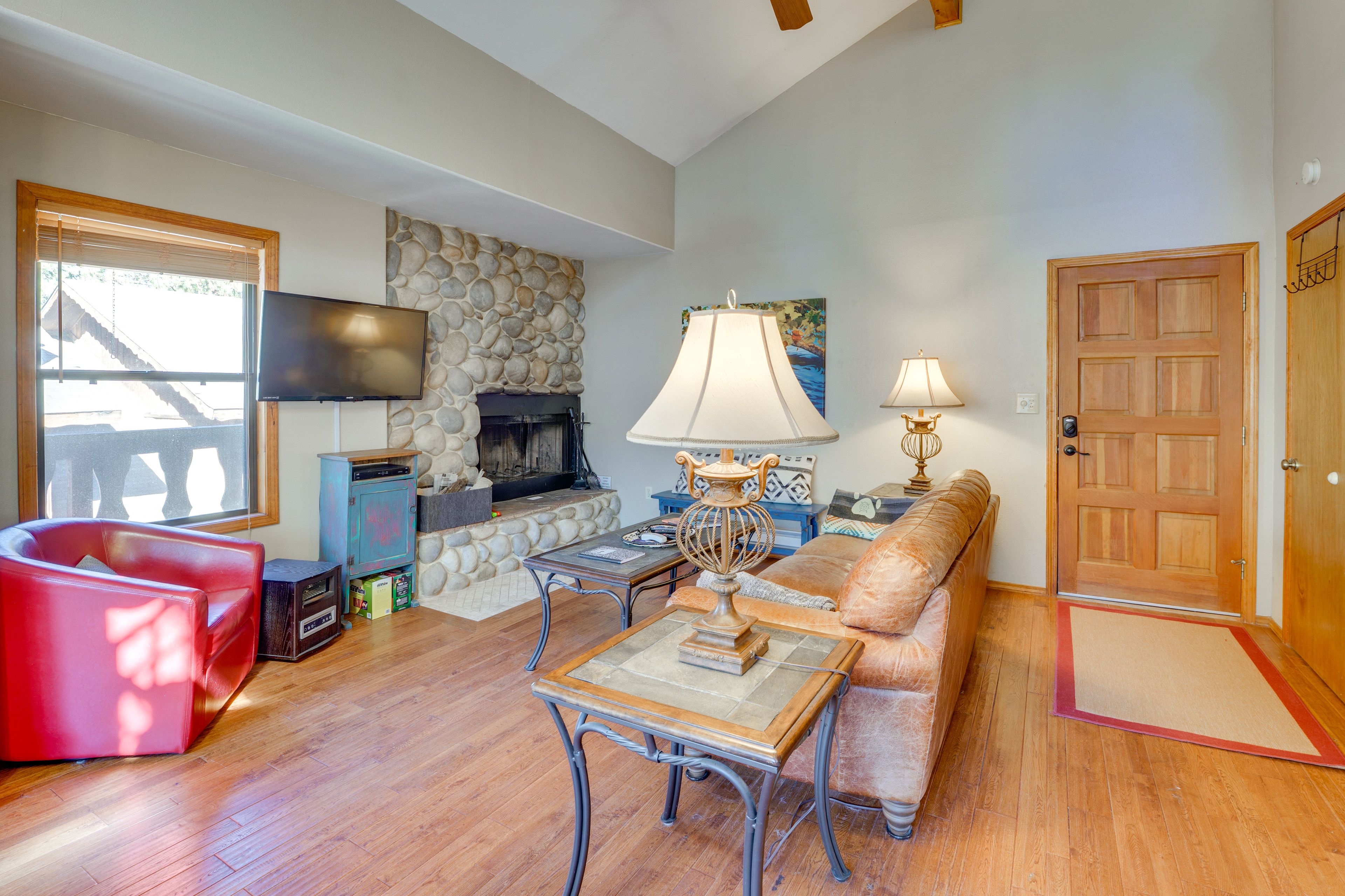 Living Room | Entry