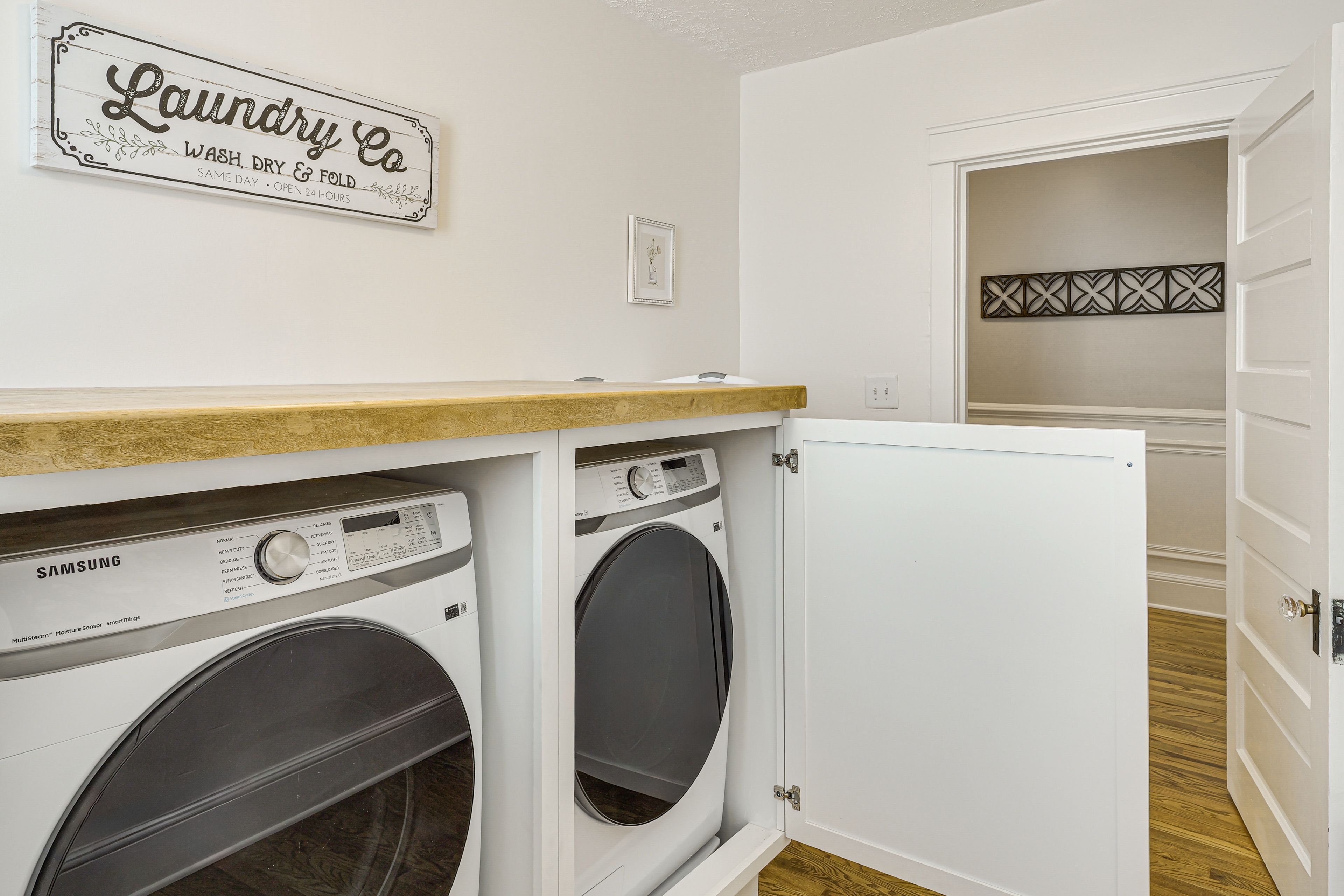 Laundry Area | 1st Floor | Washer/Dryer | Hangers | Trash Bags/Paper Towels