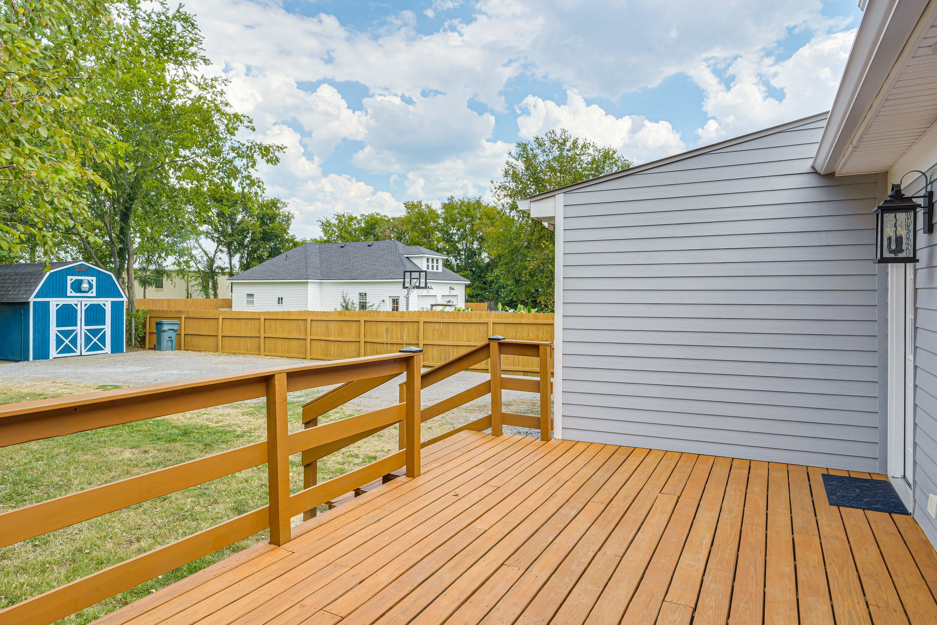 Lower-Level Deck