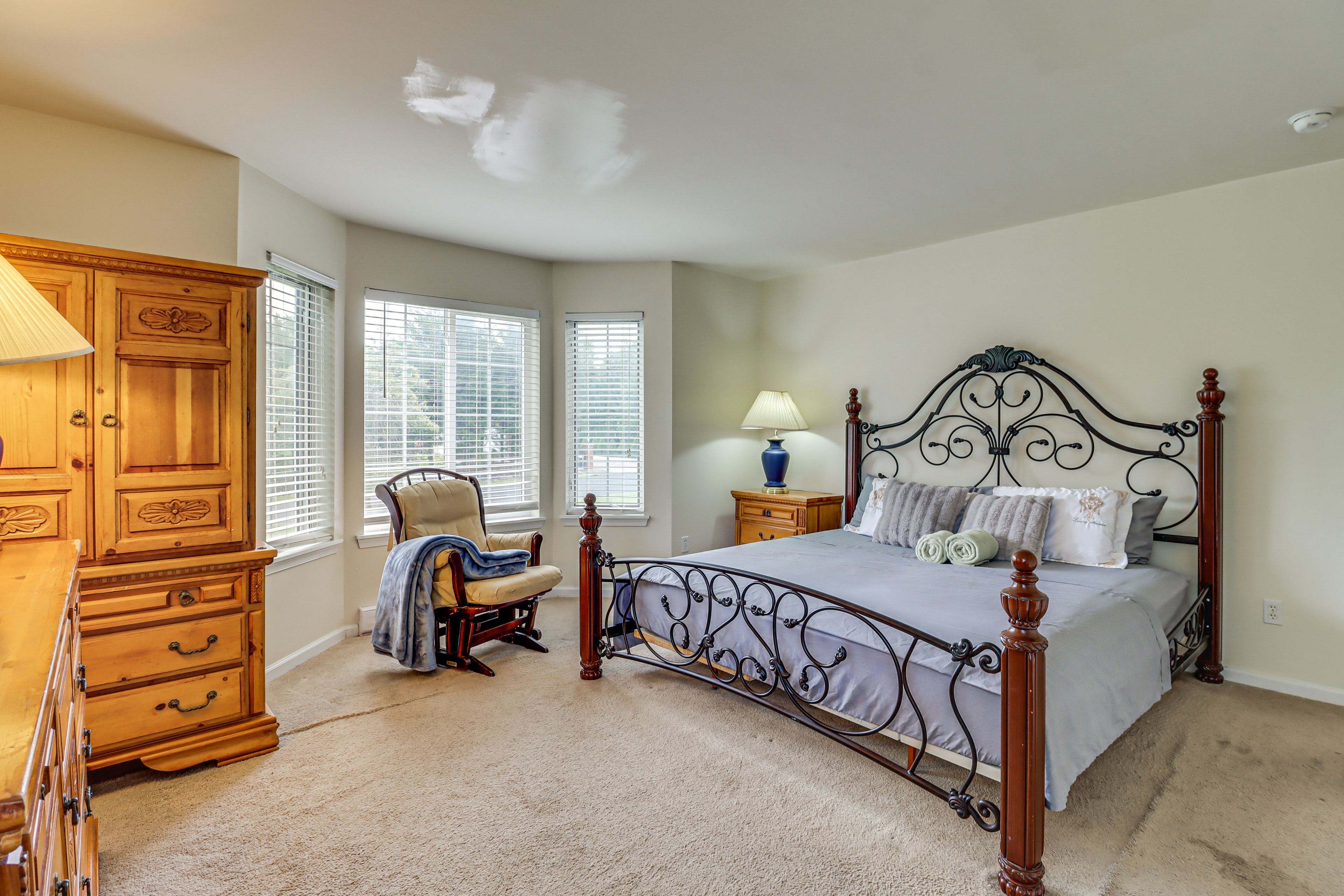Bedroom 1 | 1st Floor | King Bed