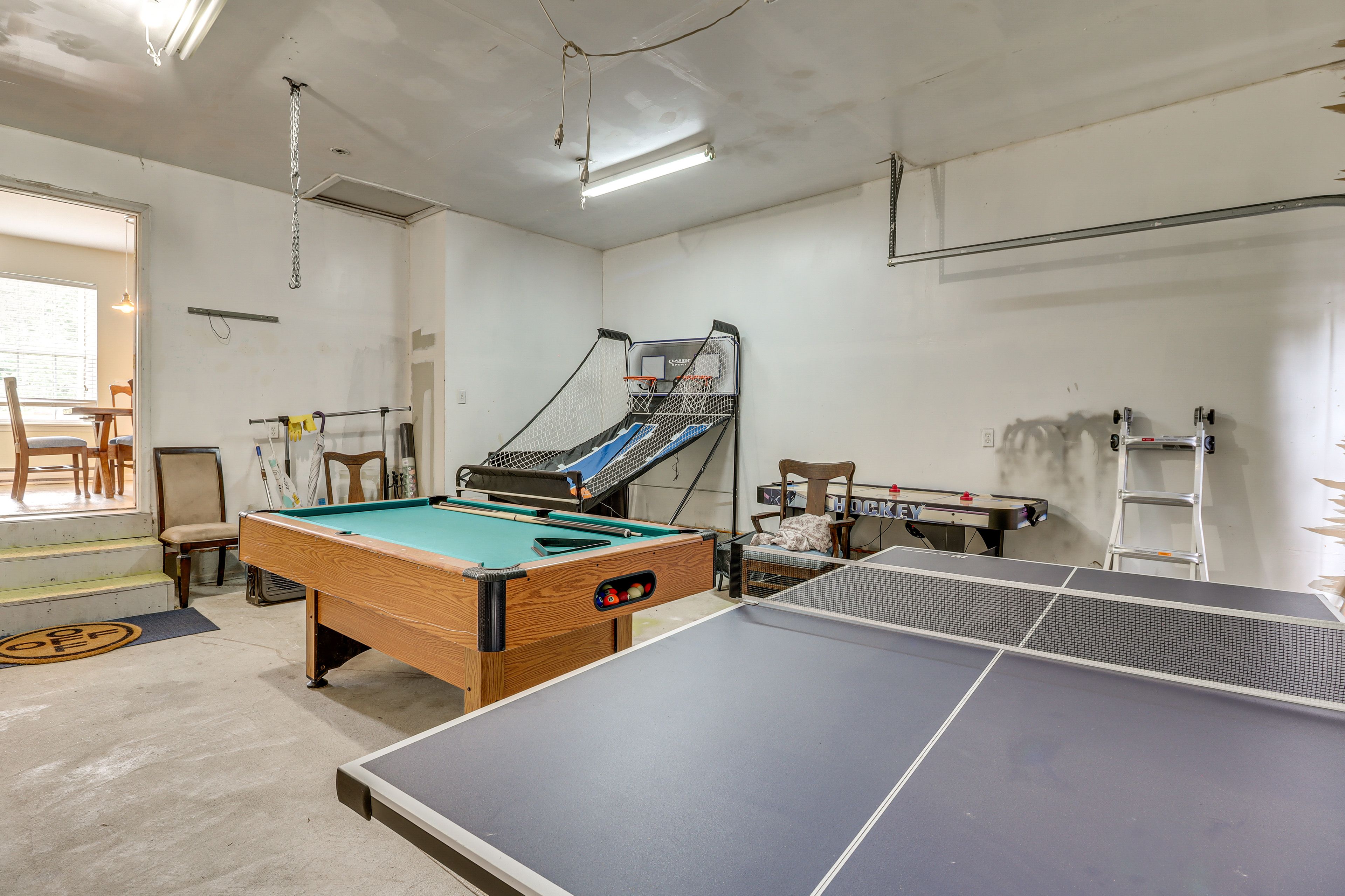 Garage | Game Room | Pool, Ping-Pong & Air Hockey Tables | Basketball Hoop