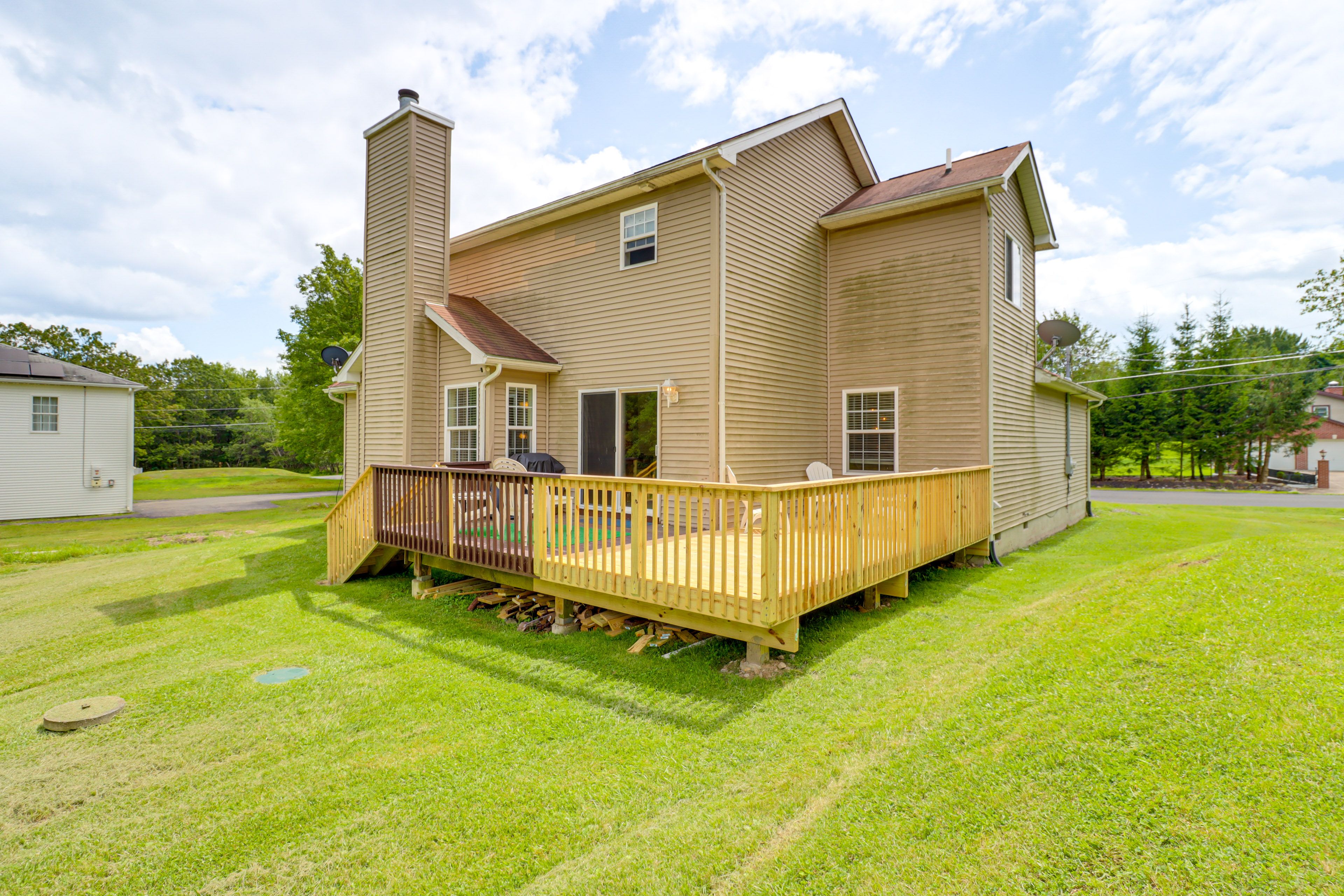 Spacious Yard