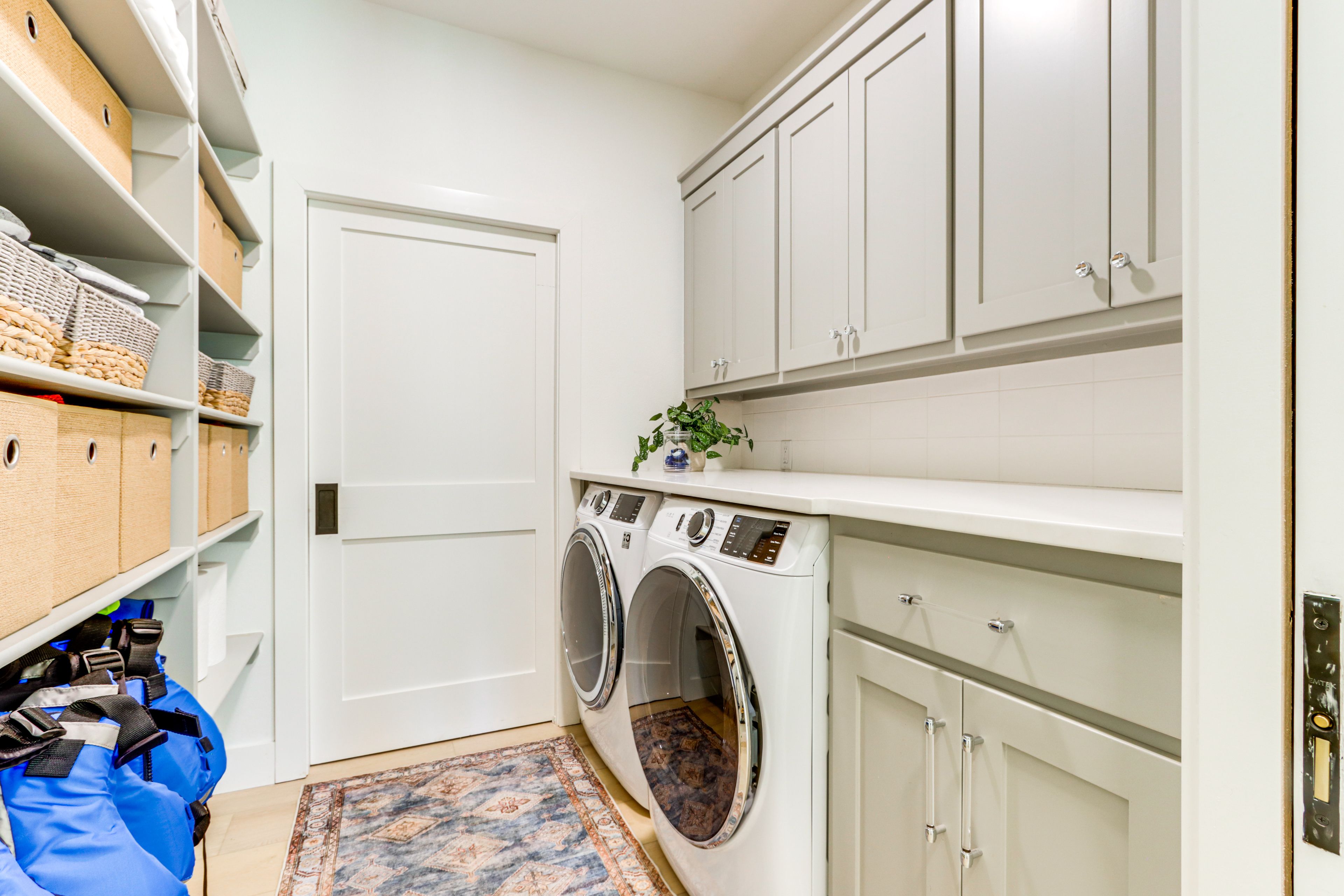 Laundry Area | Washer/Dryer | Hangers | Iron/Board | Trash Bags/Paper Towels