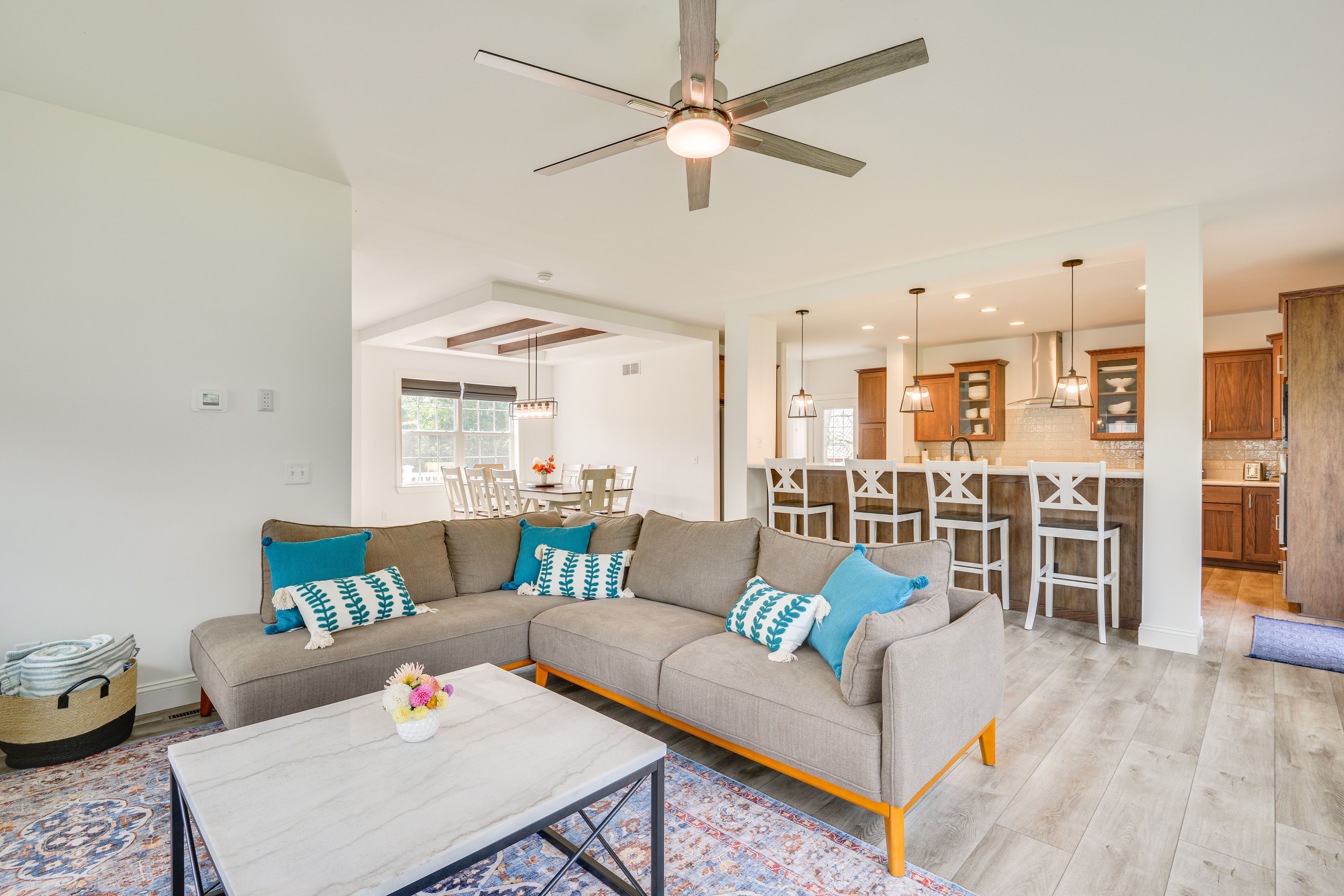 Living Room | Free WiFi | Central Heating | Smart TV | 1st Floor