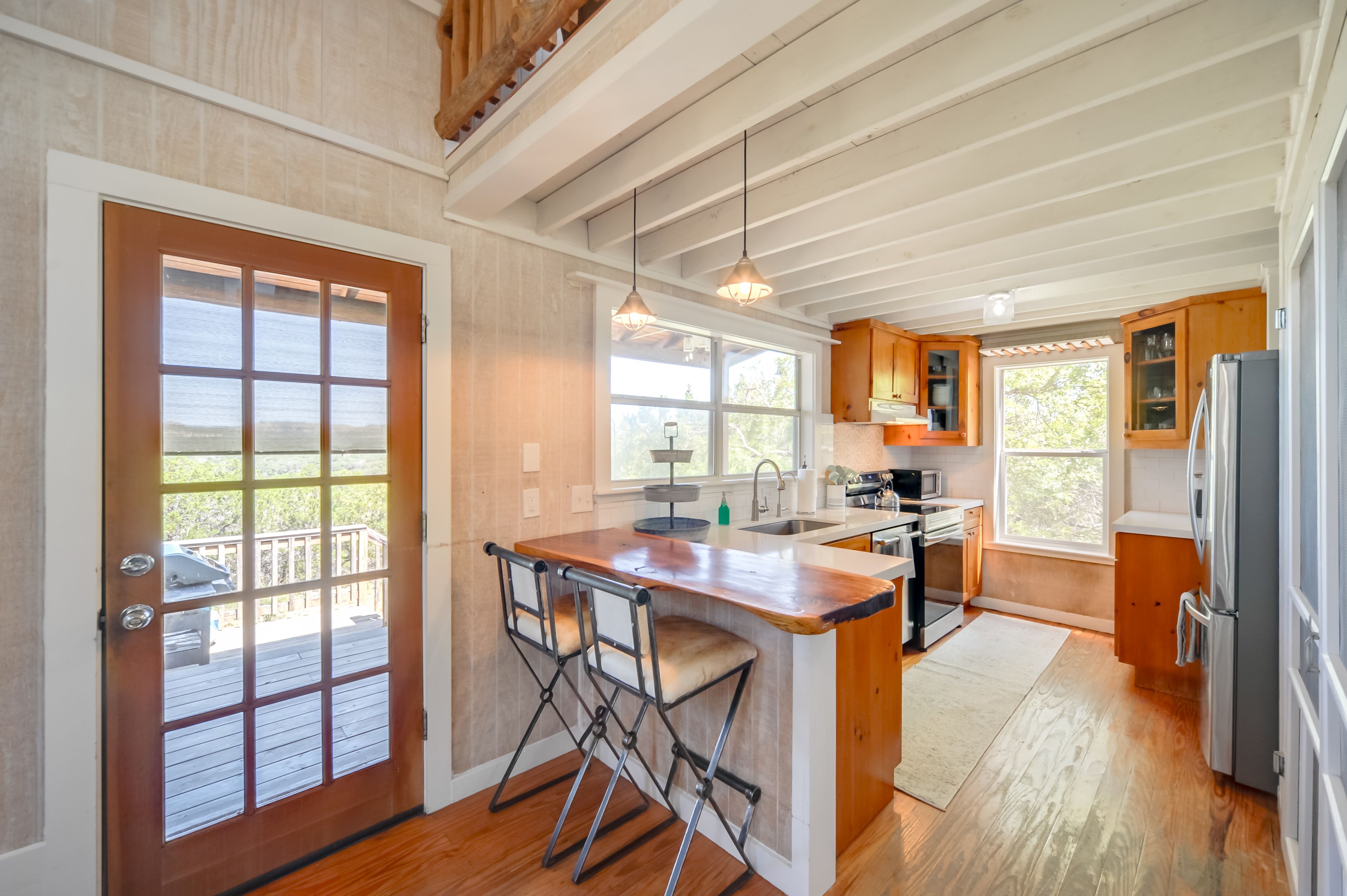 Kitchen | 1st Floor | Pod Coffee Maker | Toaster
