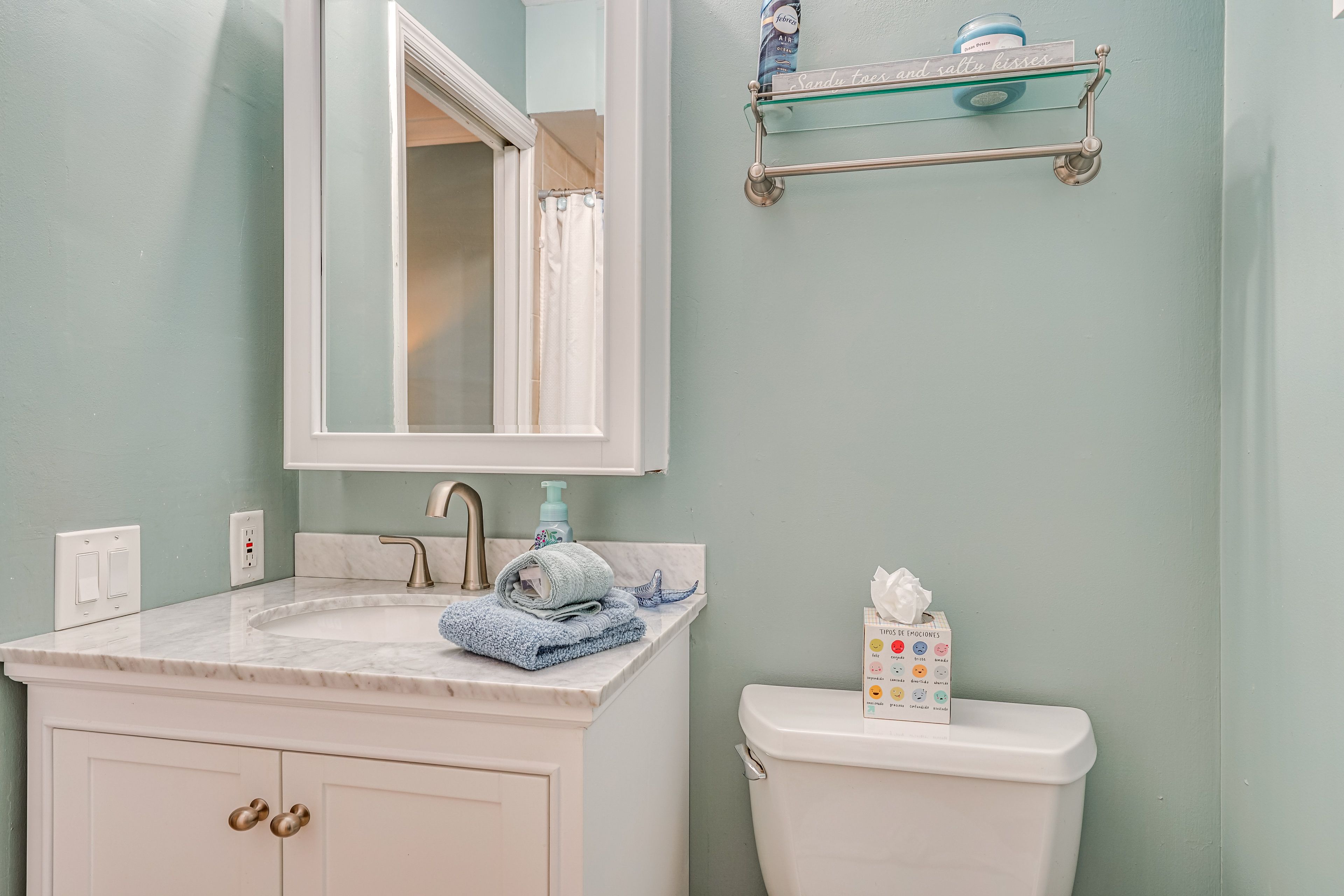 En-Suite Bathroom | Towels Provided | Complimentary Toiletries