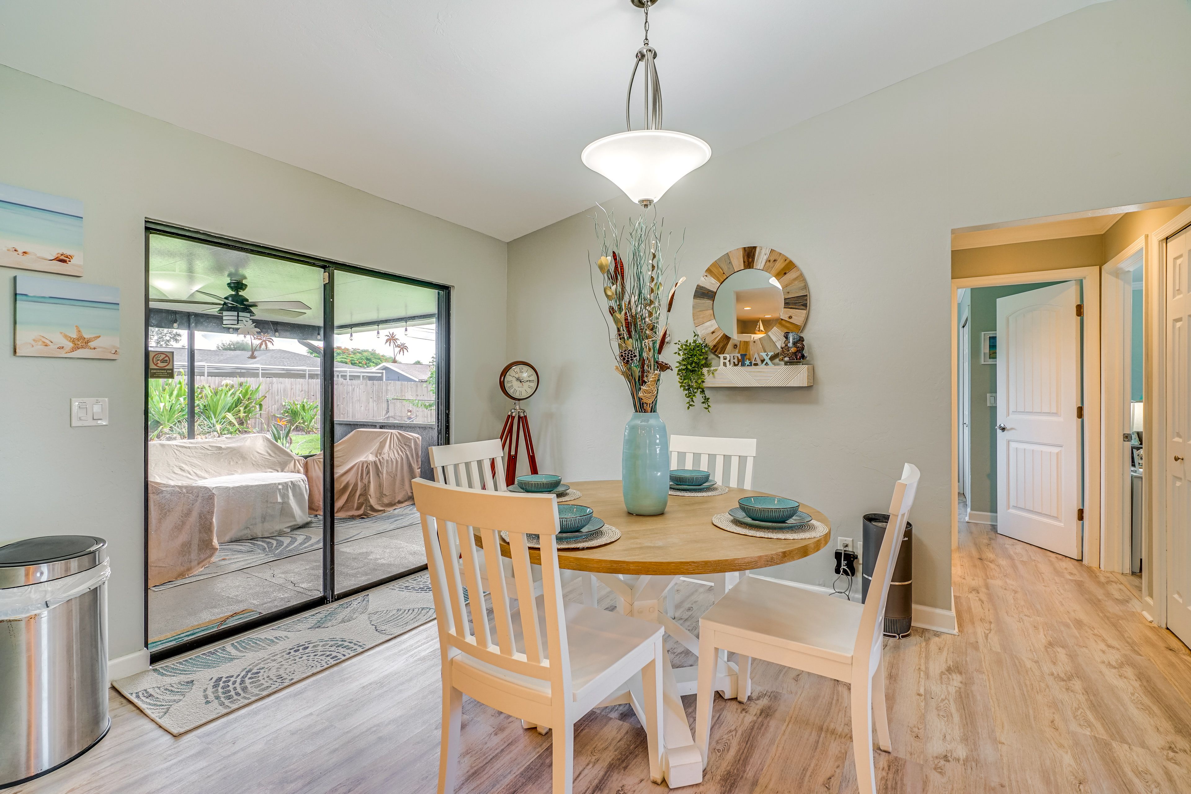 Dining Area | Dishware/Flatware Provided