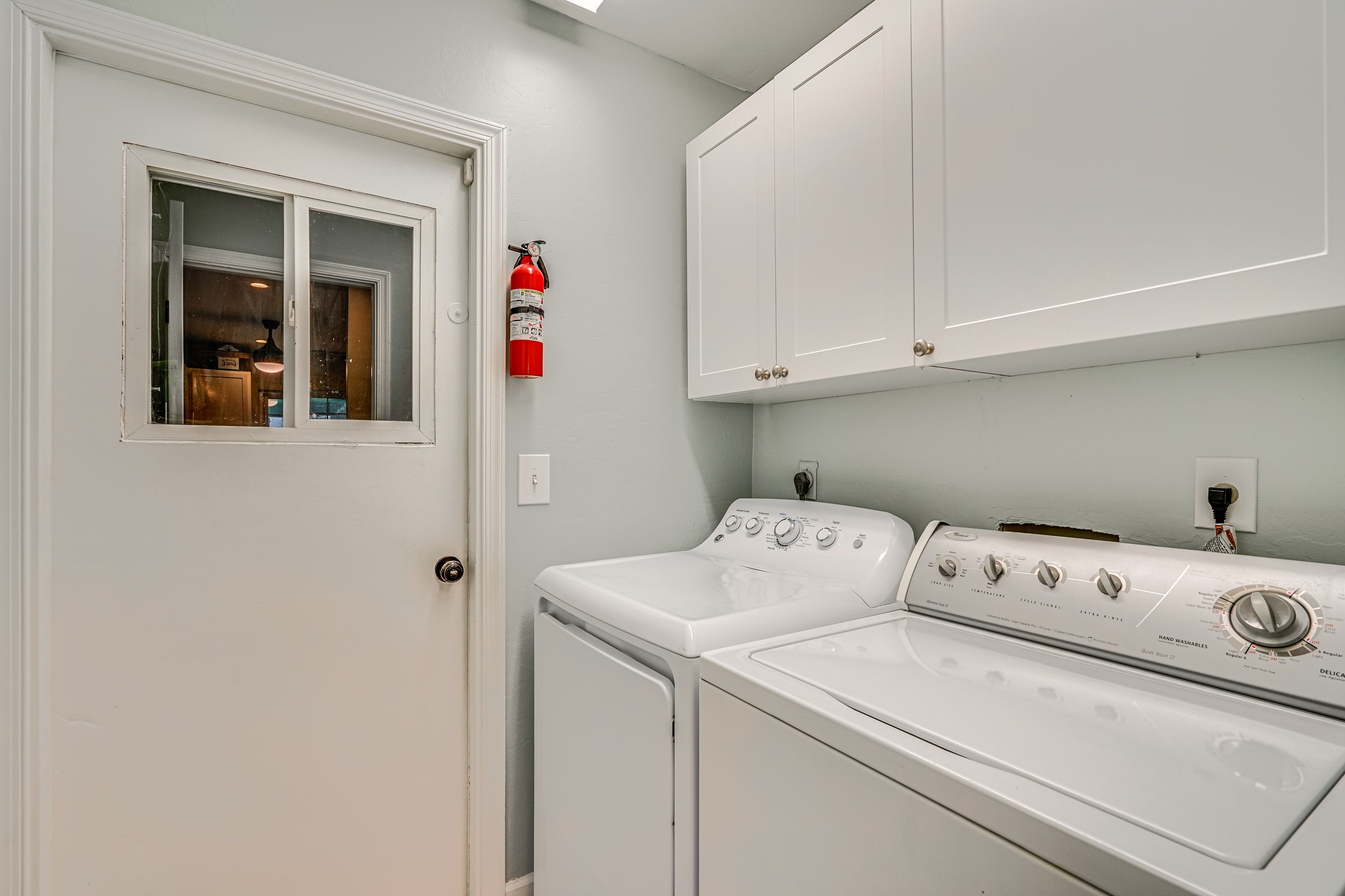 Laundry Room | Washer & Dryer