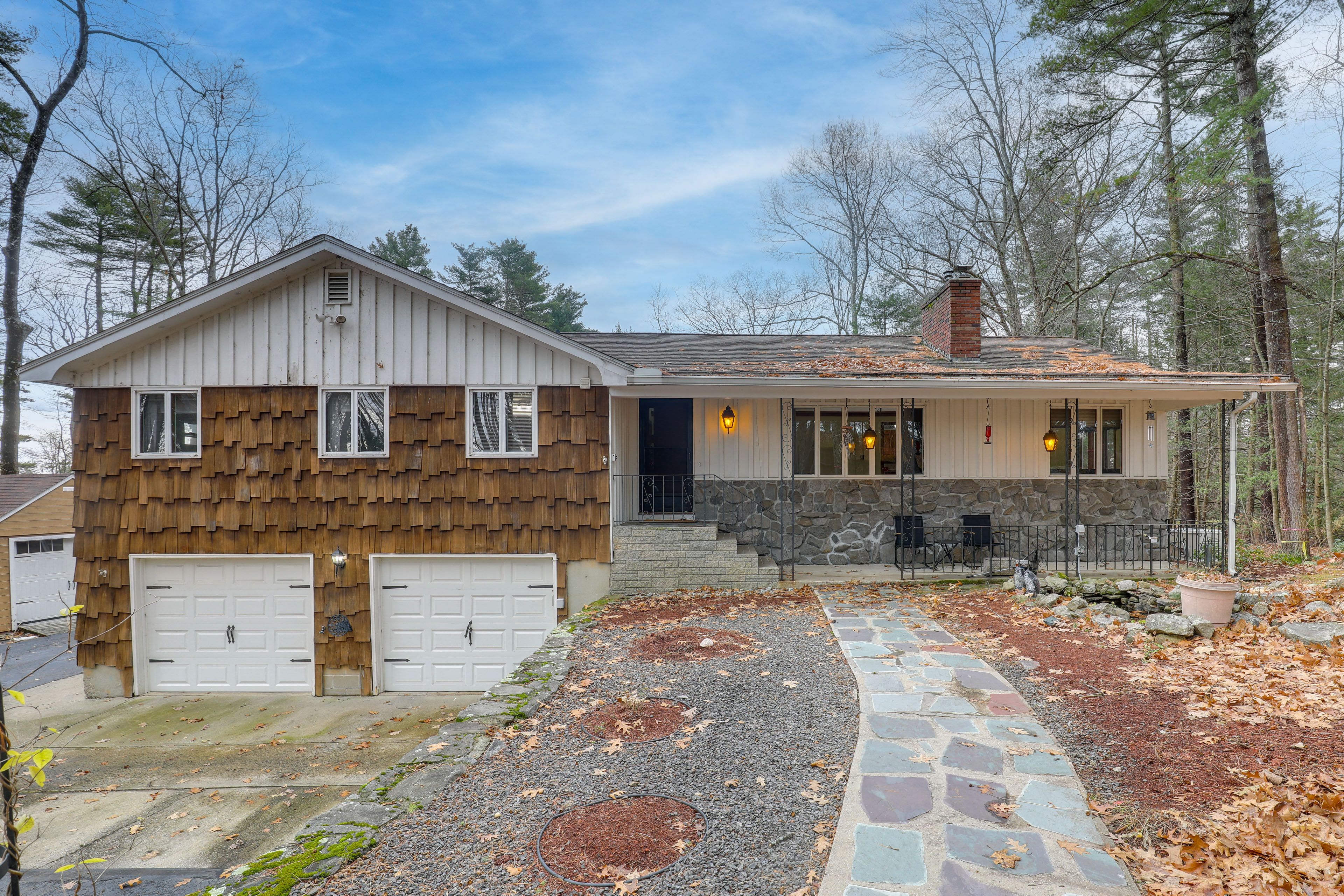 Home Exterior | 2 Mi to Lake