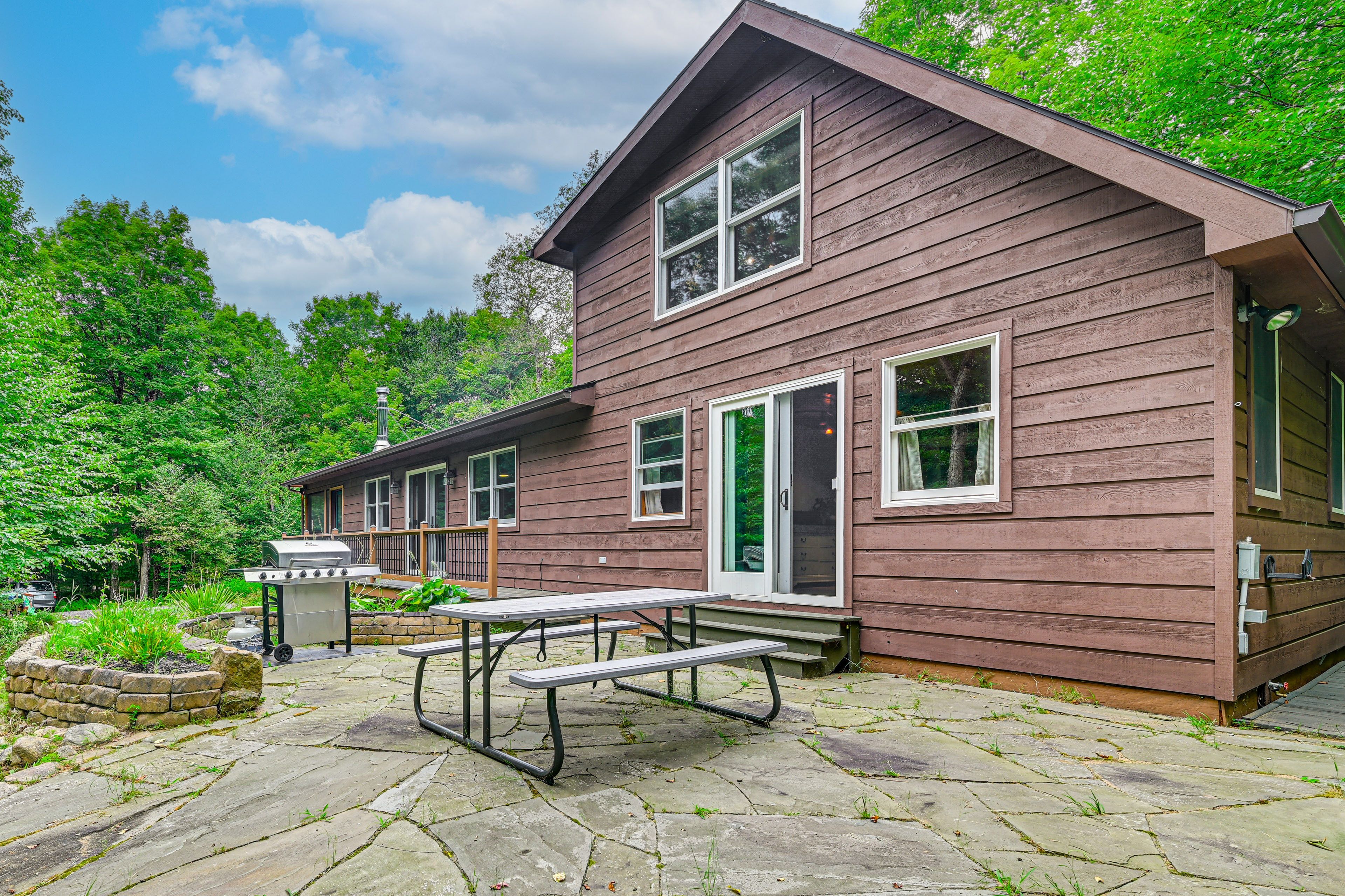 Thendara Vacation Rental | 4BR | 3.5BA | 2,800 Sq Ft | Stairs Required