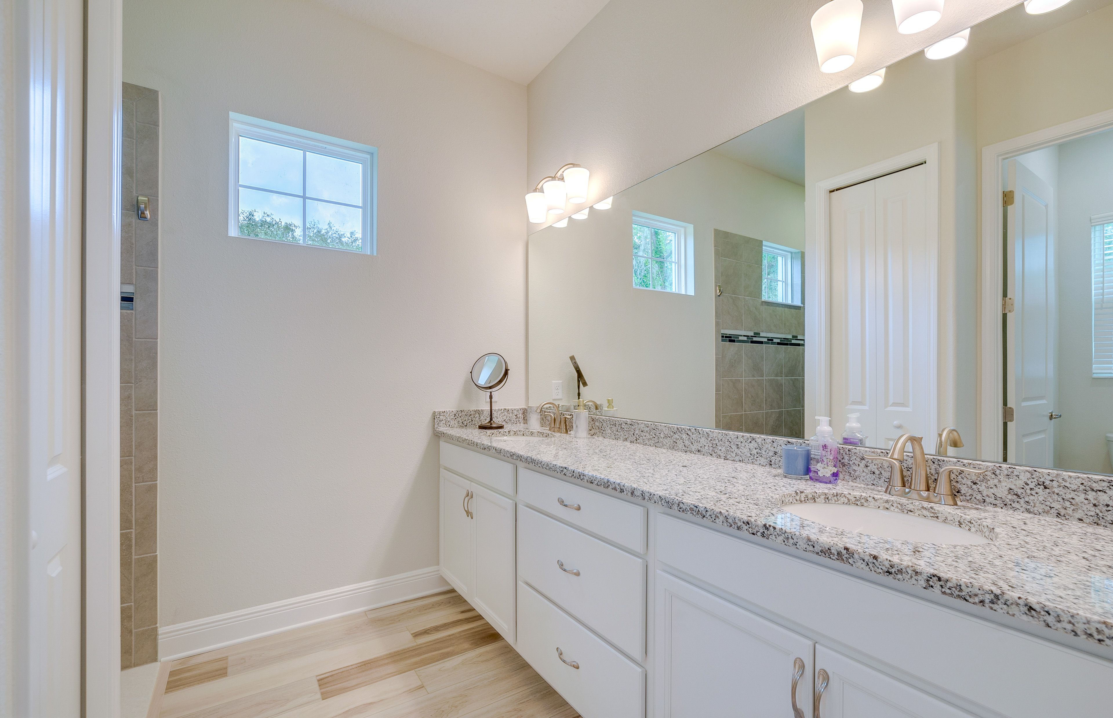 En-Suite Bathroom | Towels Provided | Complimentary Toiletries