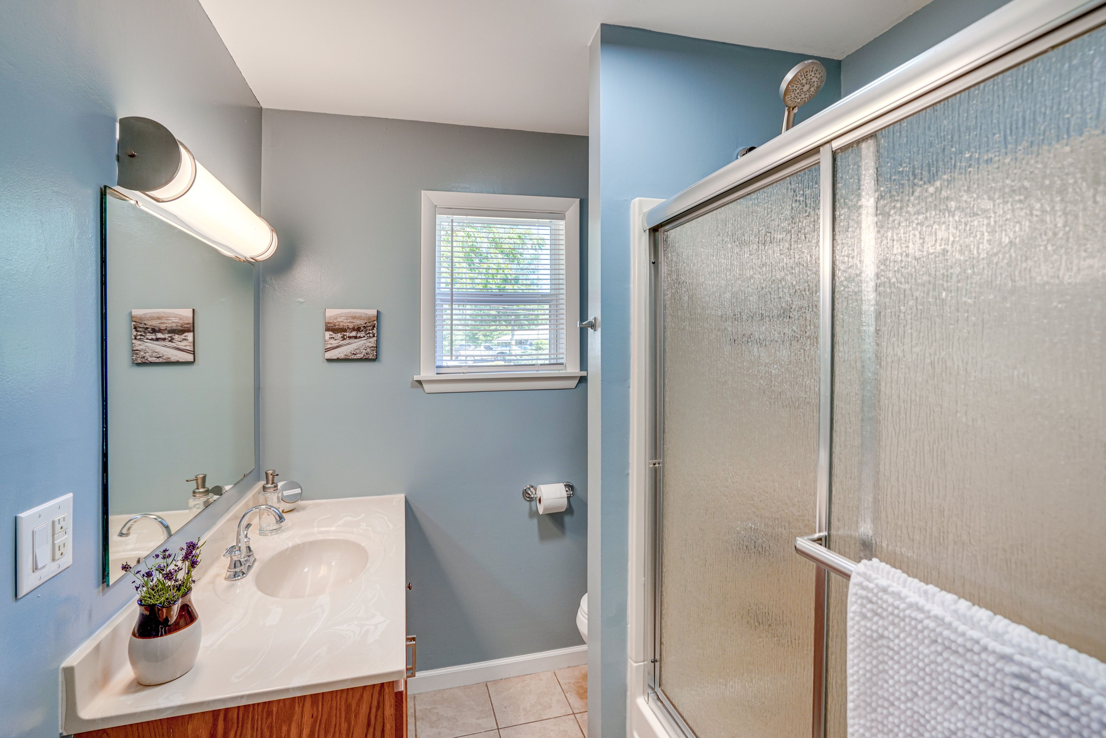 Full Bathroom