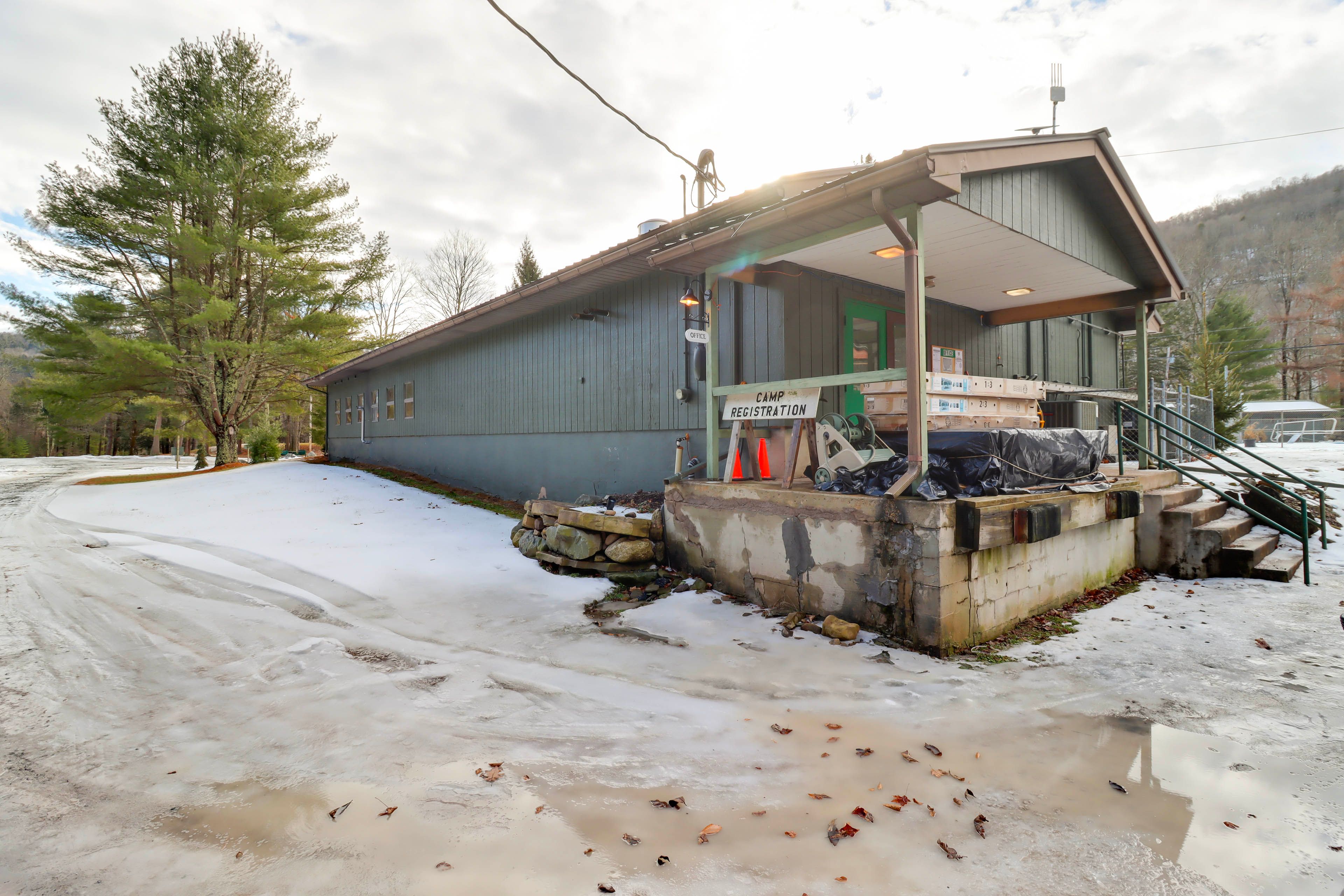 Located in Elk Creek Escape