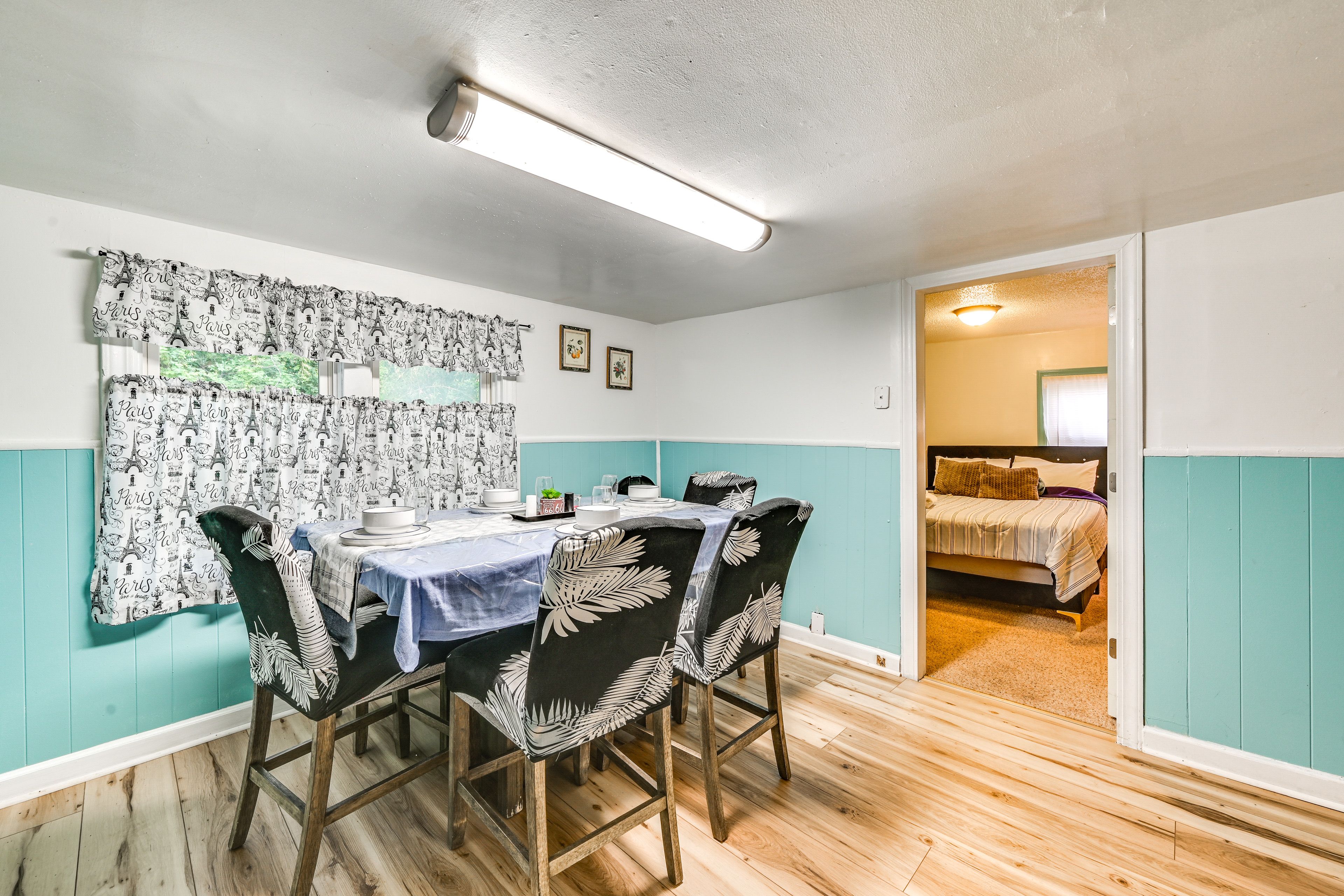Dining Area | Dishware & Flatware Provided | Central A/C & Heat