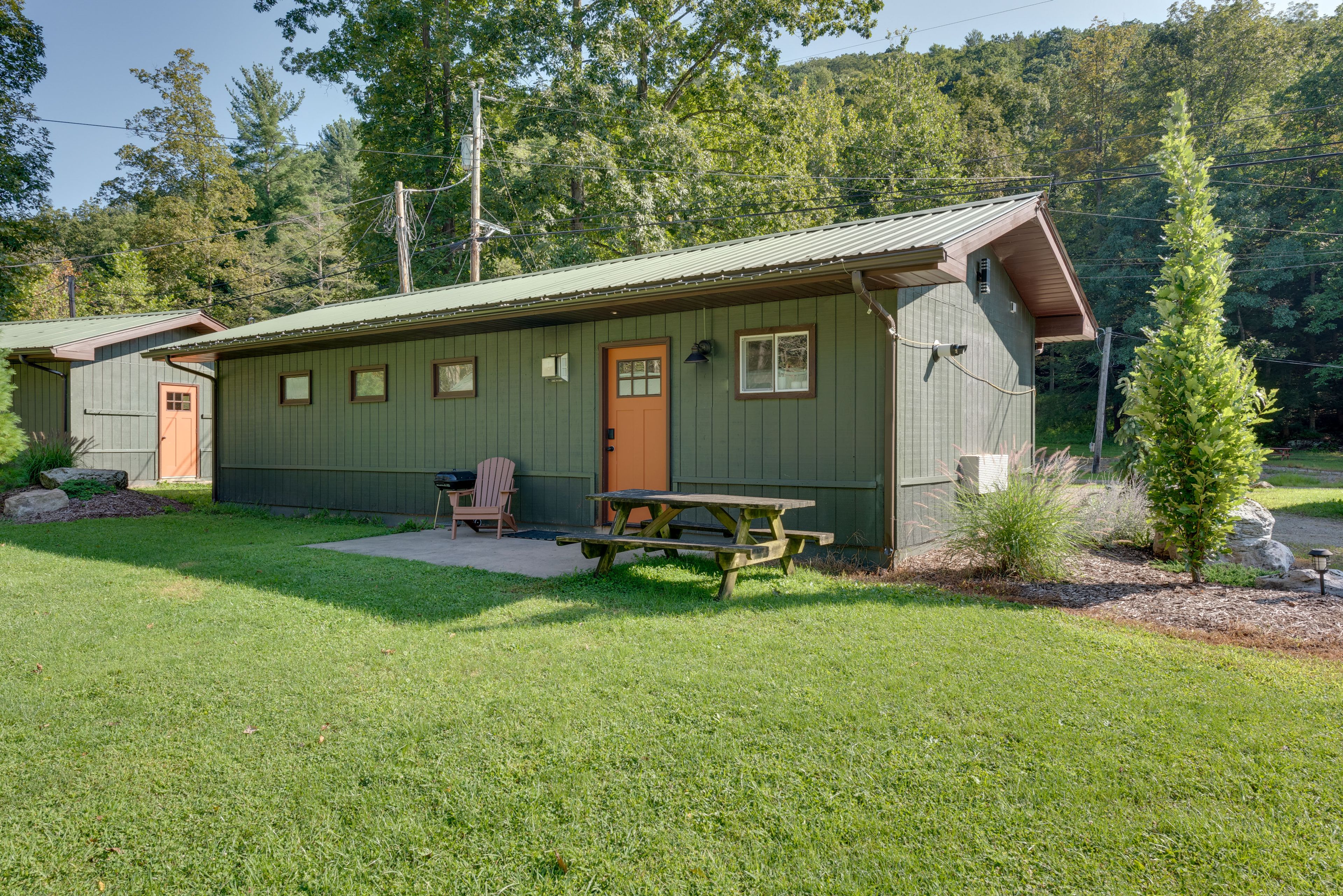 Hillsgrove Vacation Rental | 2BR | 1BA | 640 Sq Ft | Small Step to Enter