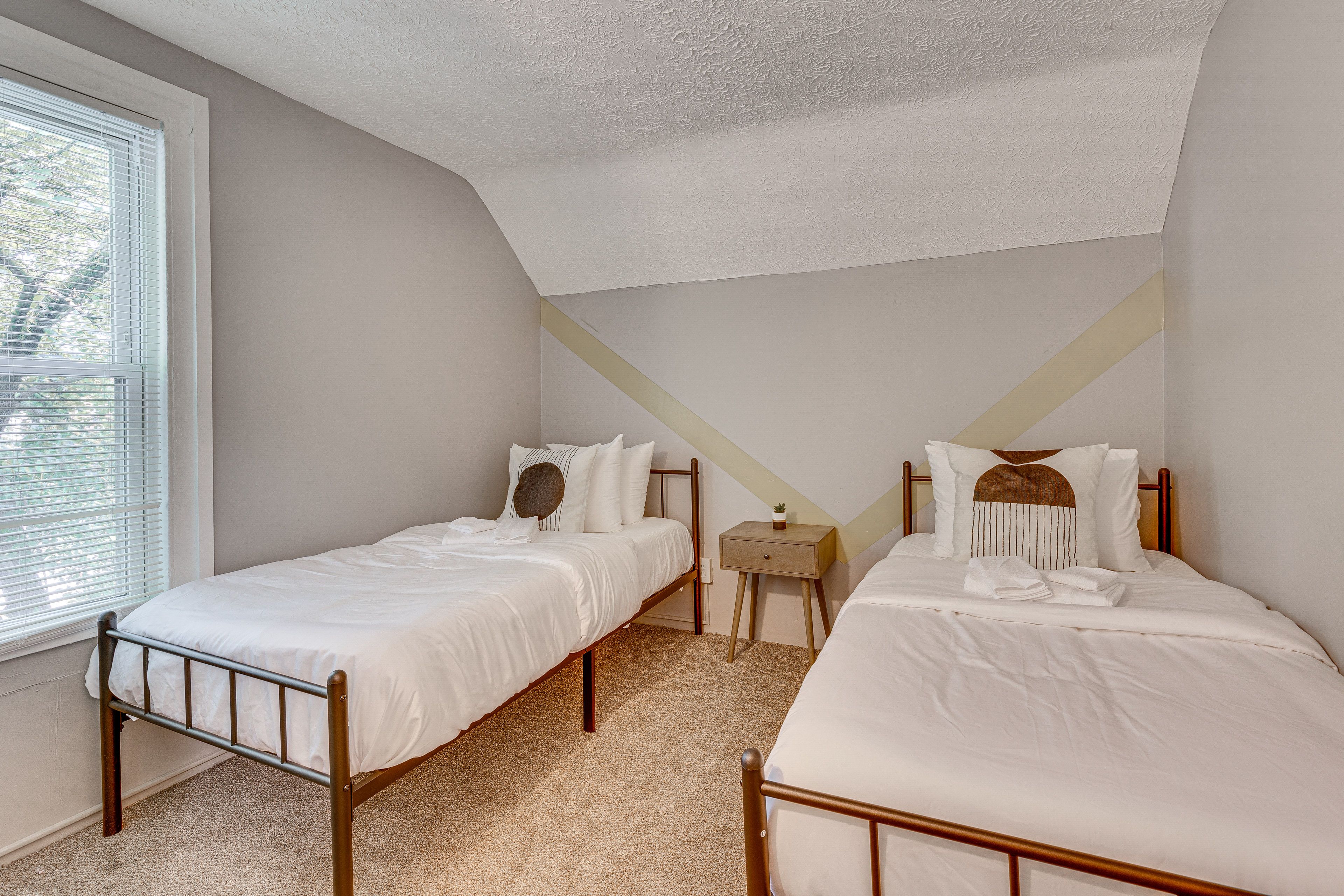 Bedroom 3 | 2 Twin Beds | 2nd Floor