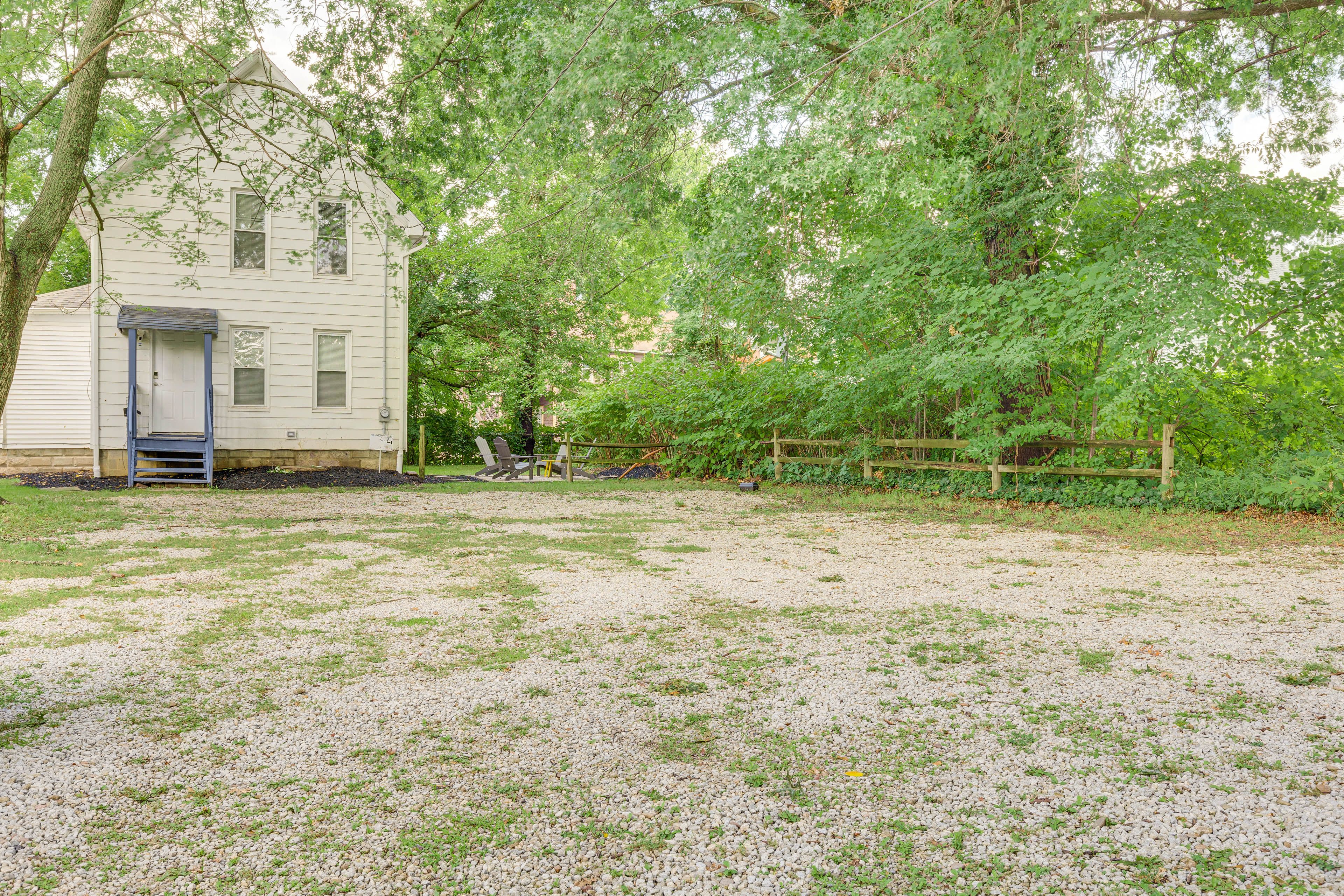 Parking | Driveway (4 Vehicles)