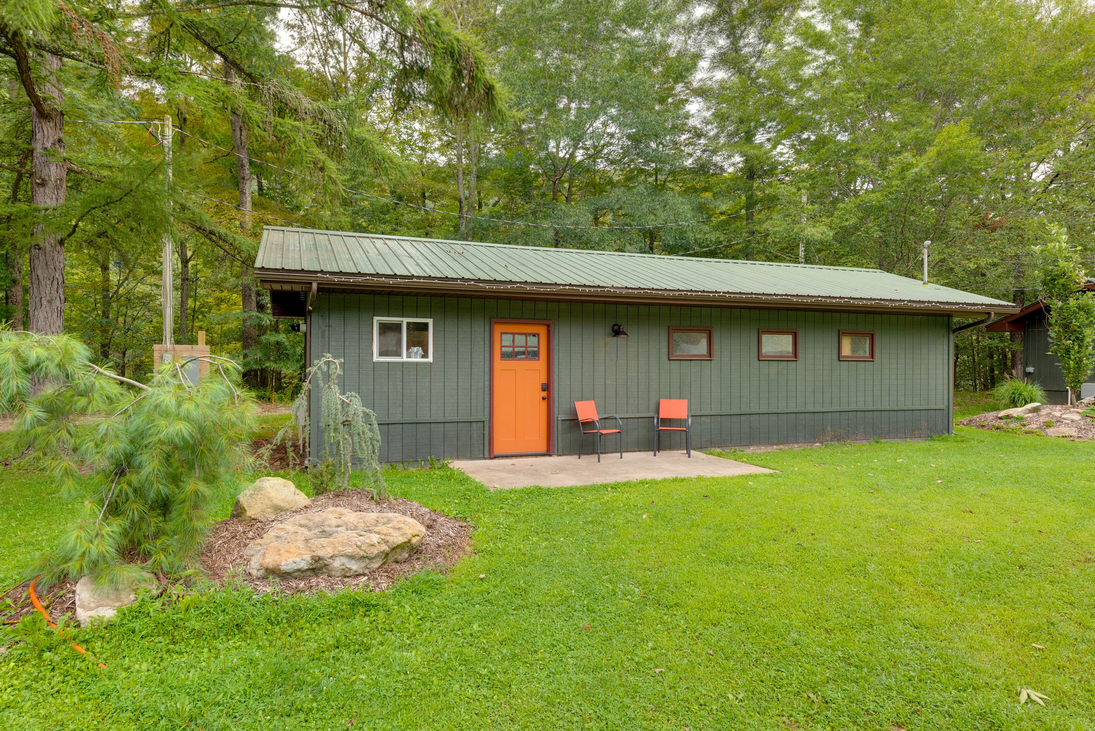 Hillsgrove Vacation Rental | 2BR | 1BA | 640 Sq Ft | Small Step to Enter