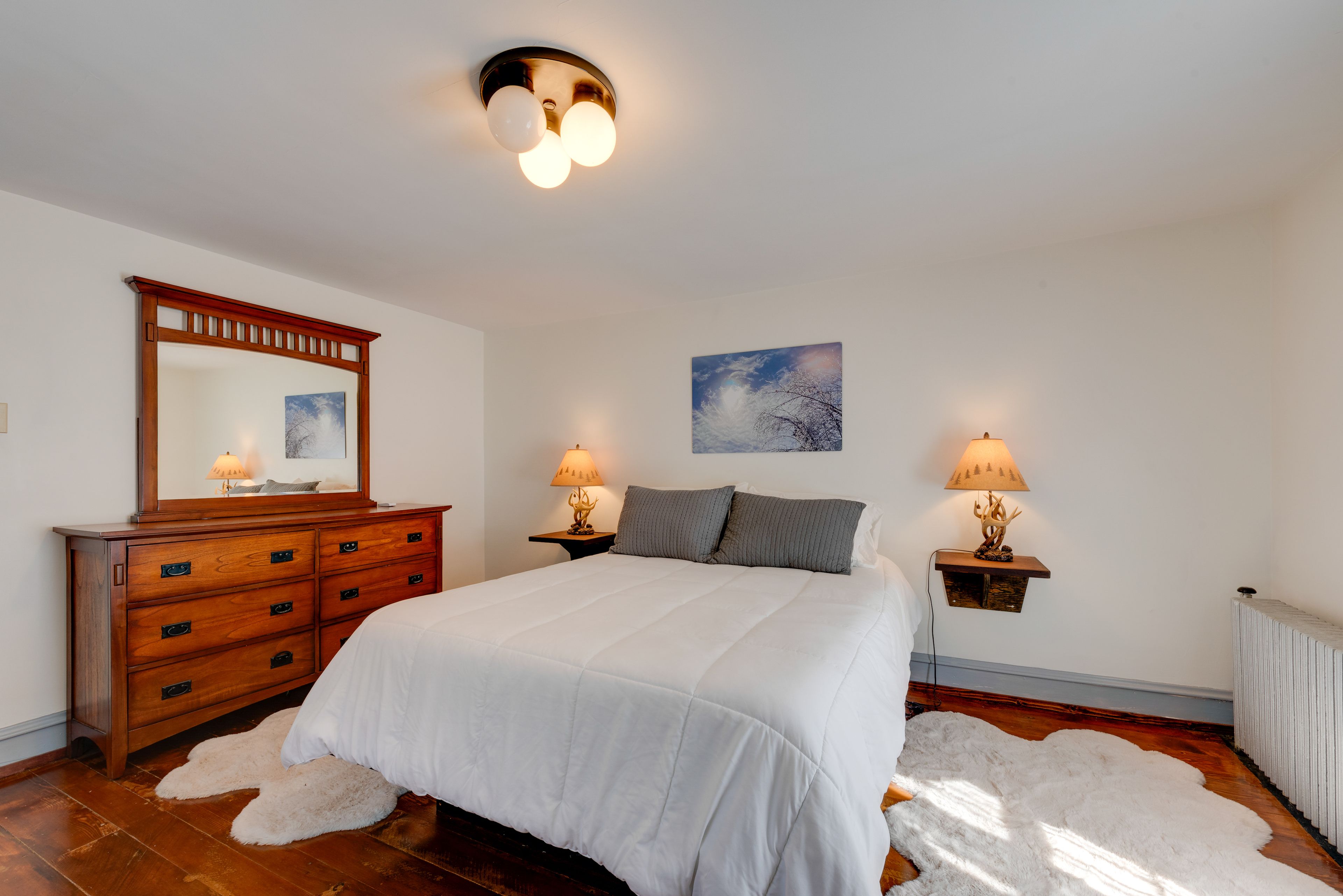 Bedroom 4 | 2nd Floor | Queen Bed