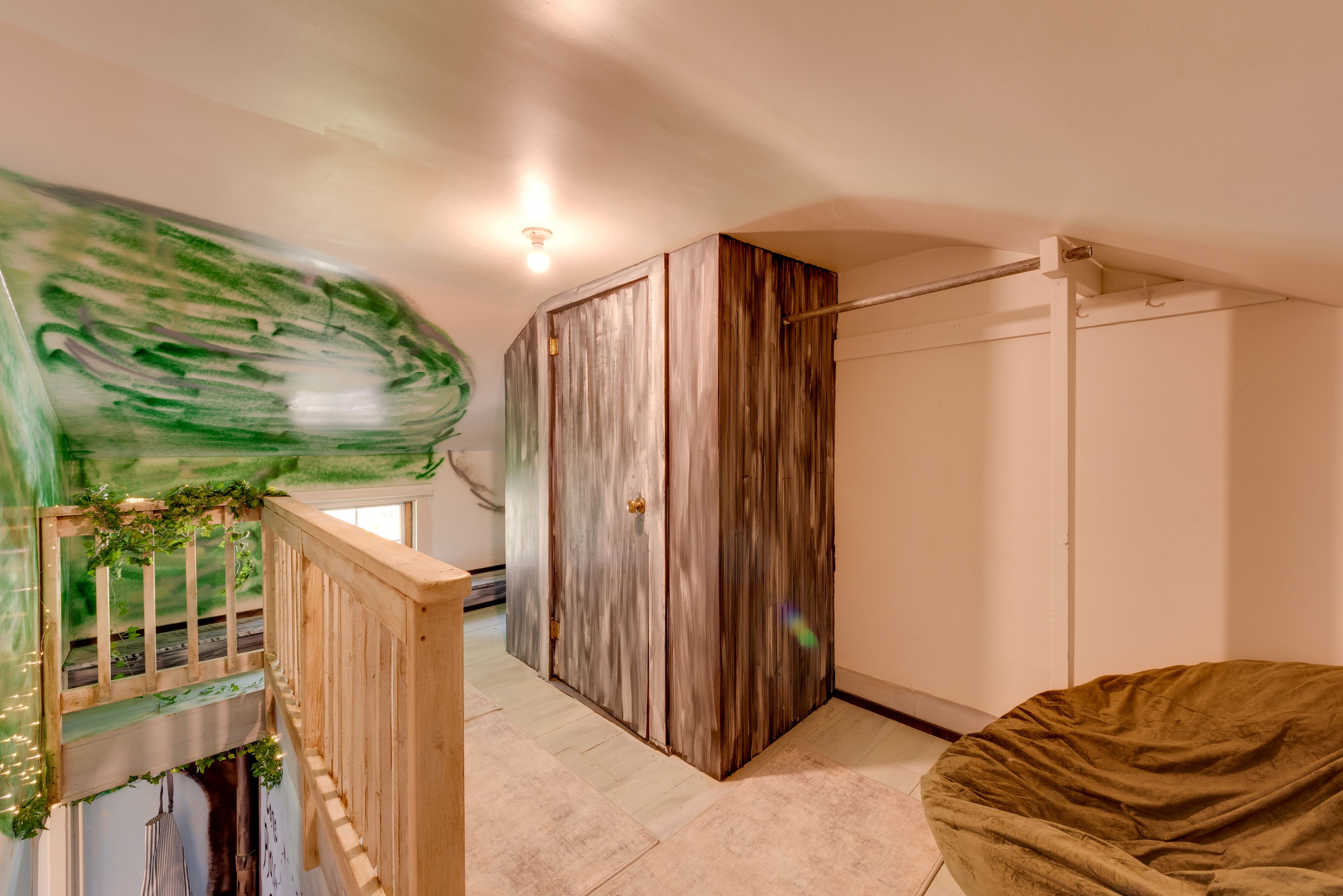 Loft Area | 2nd Floor