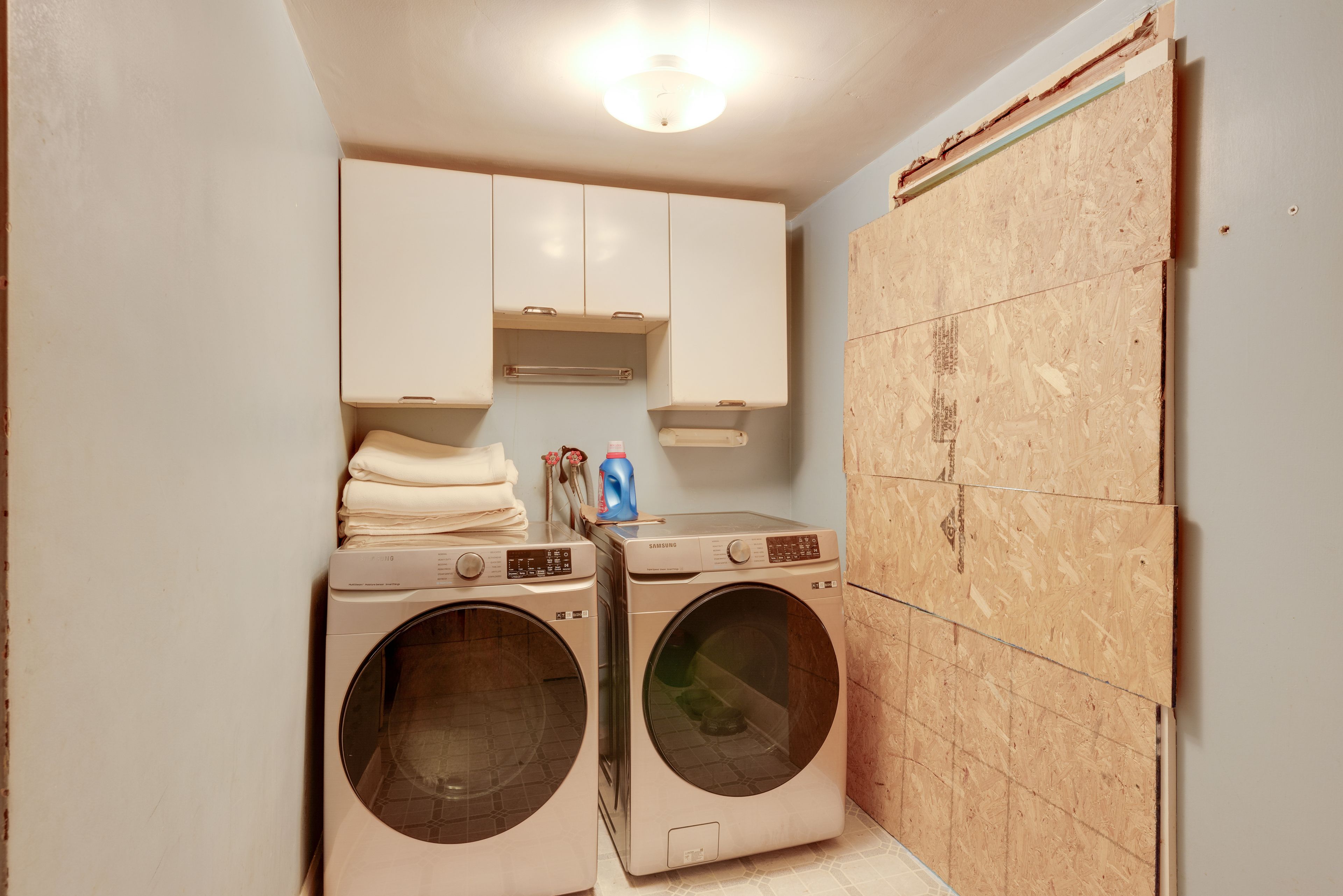 Laundry Room | 1st Floor | Washer & Dryer