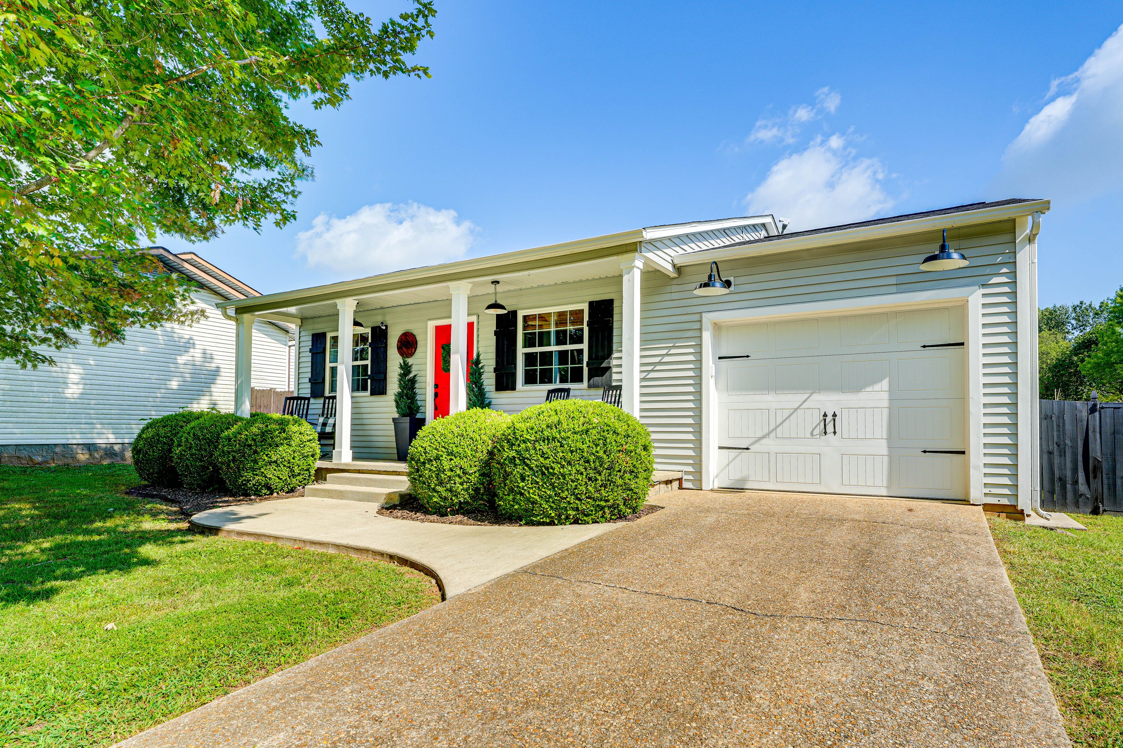 Property Exterior | Driveway Parking (1 Vehicle) | Street Parking