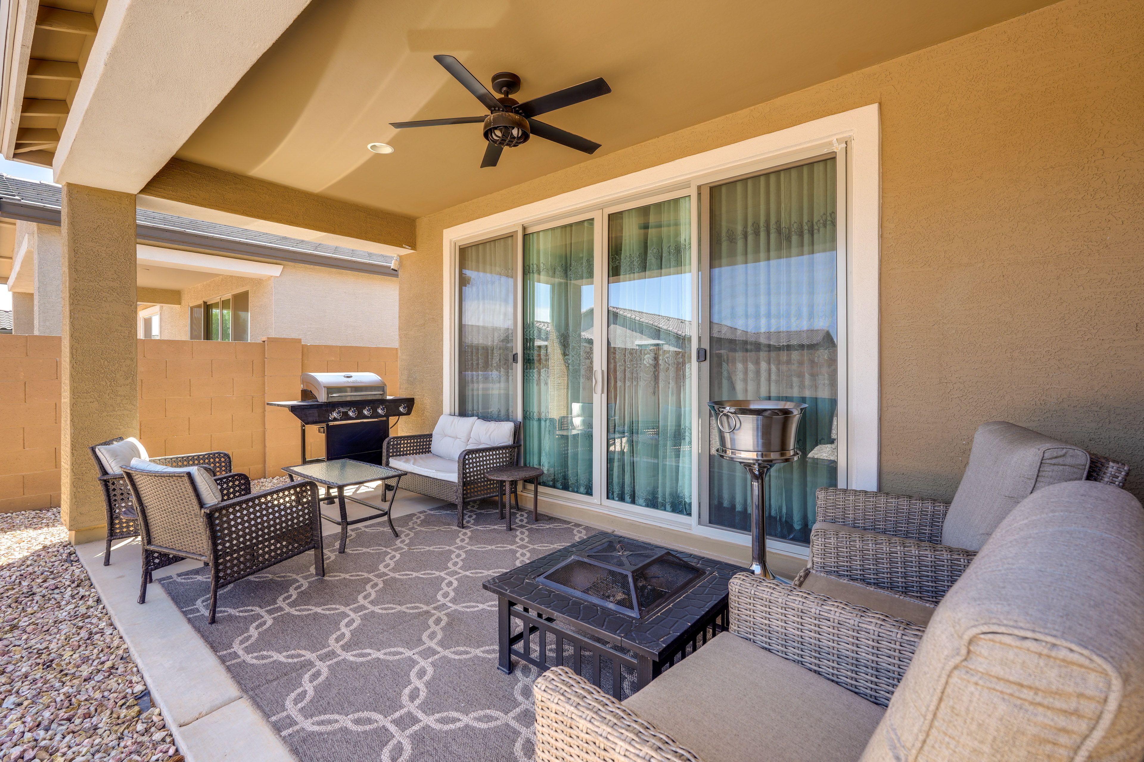 Furnished Patio
