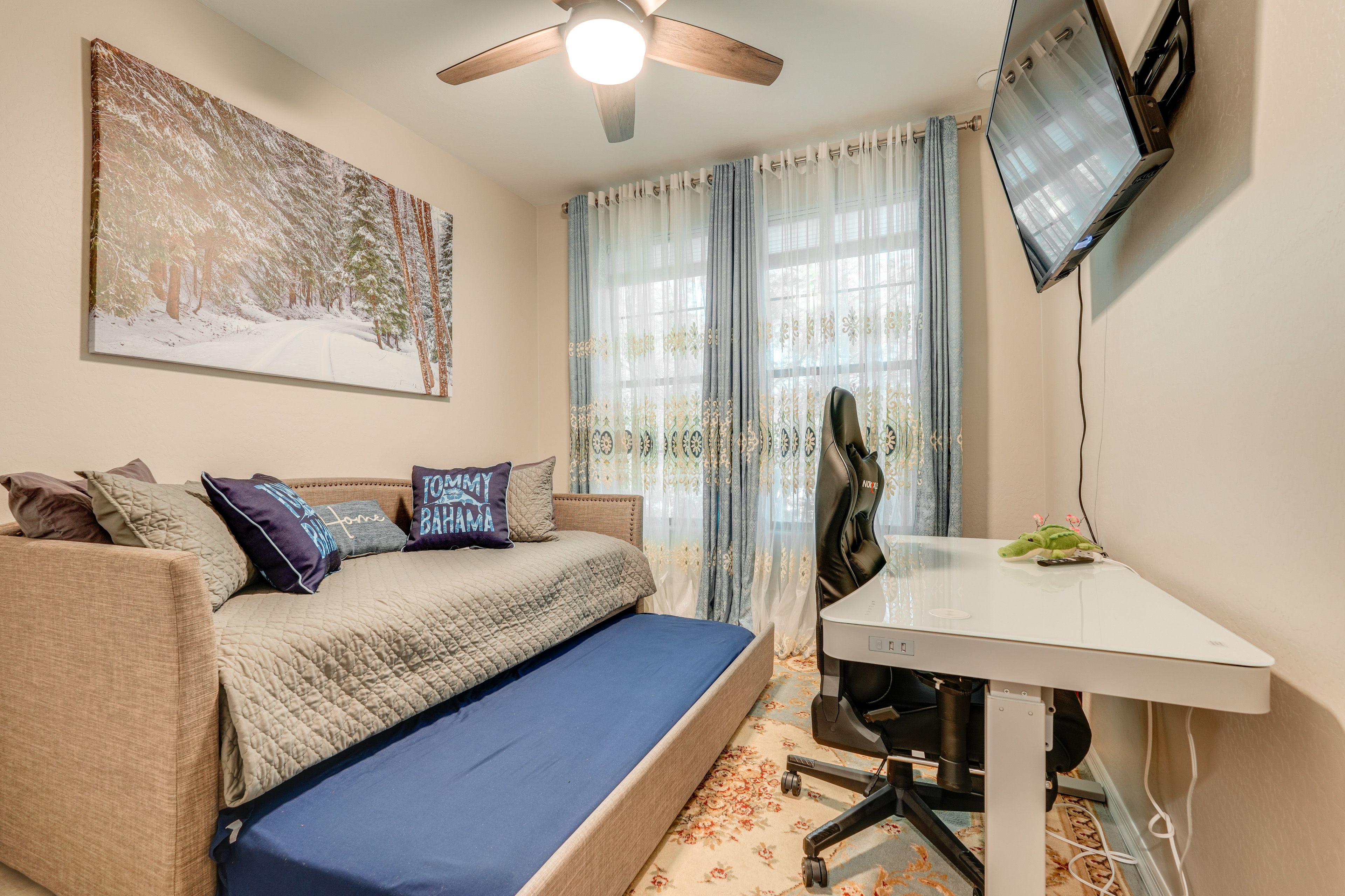 Bedroom 4 | Twin Daybed w/ Twin Trundle | Smart TV