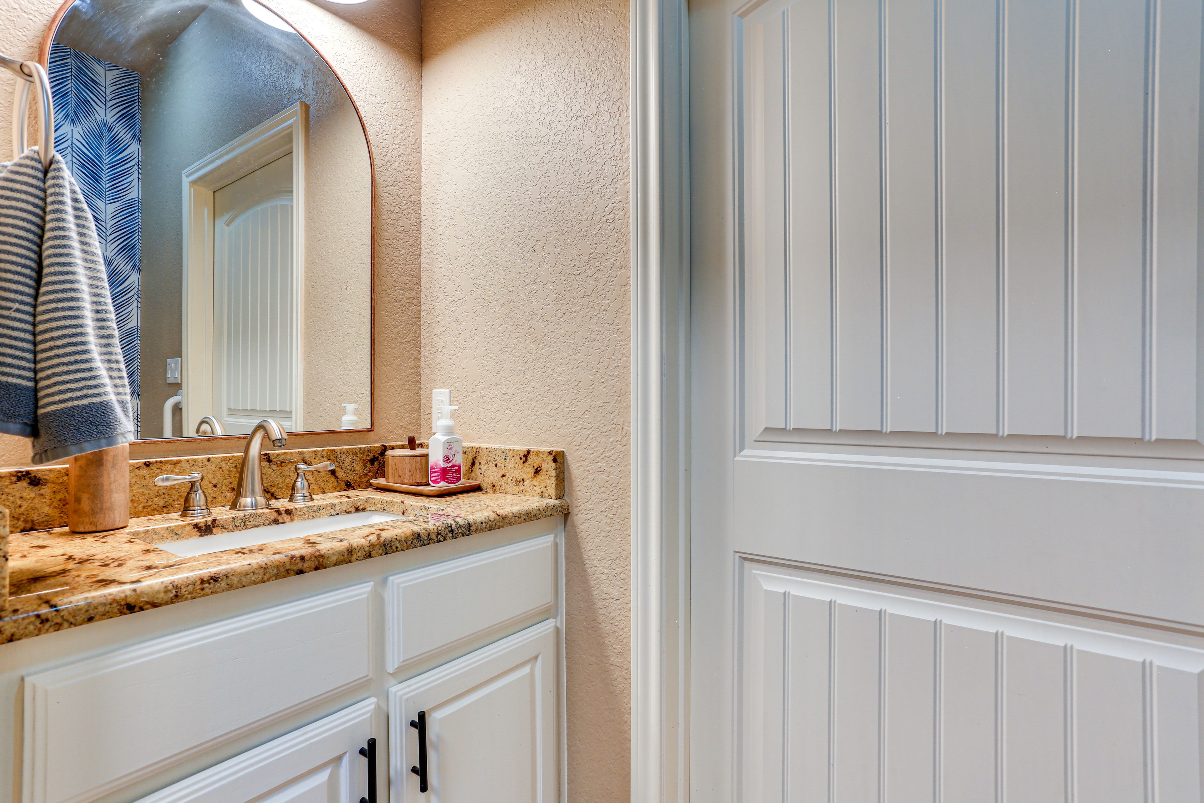 Half Bathroom | 1st Floor