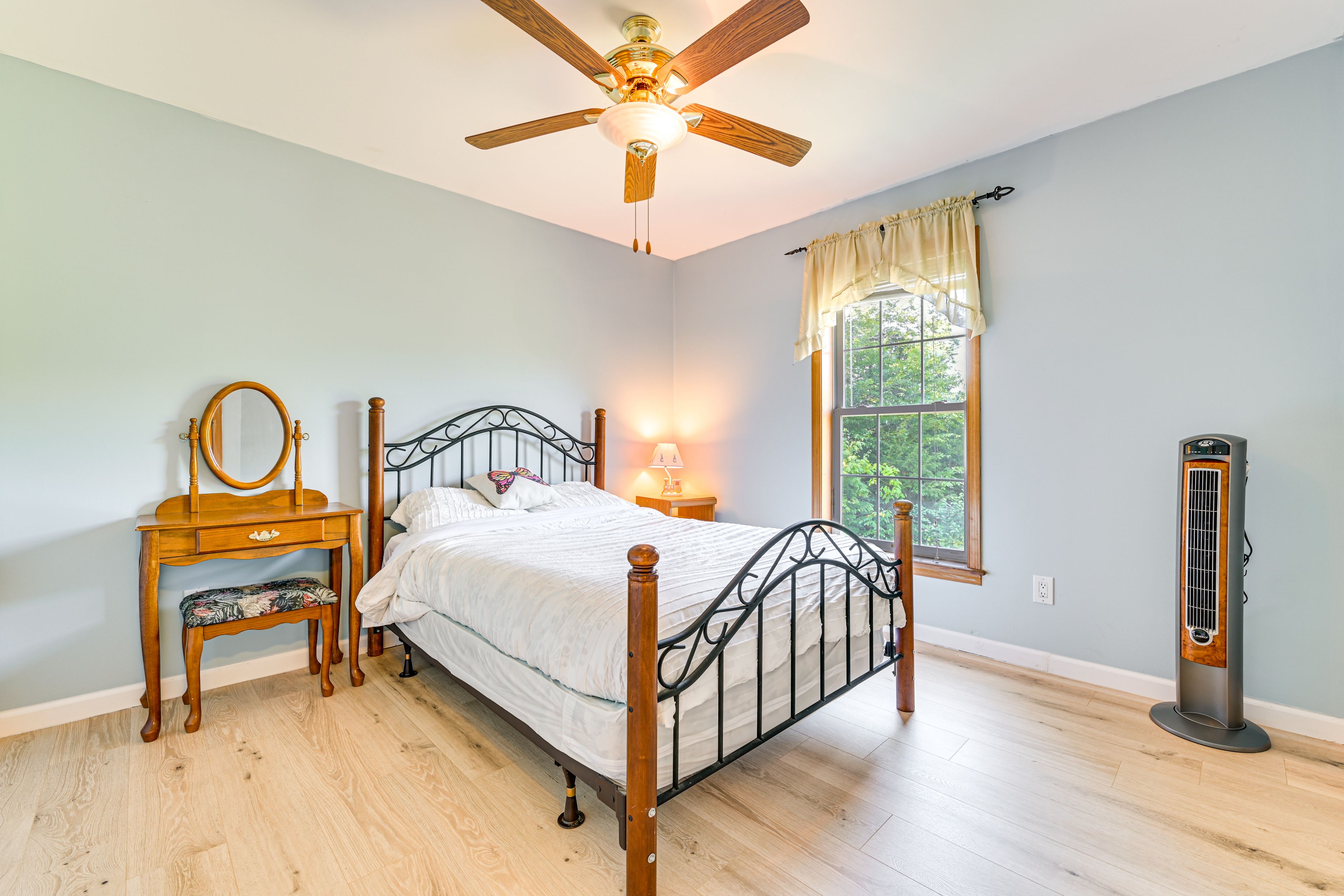 Bedroom 2 | Full Bed | Main Level