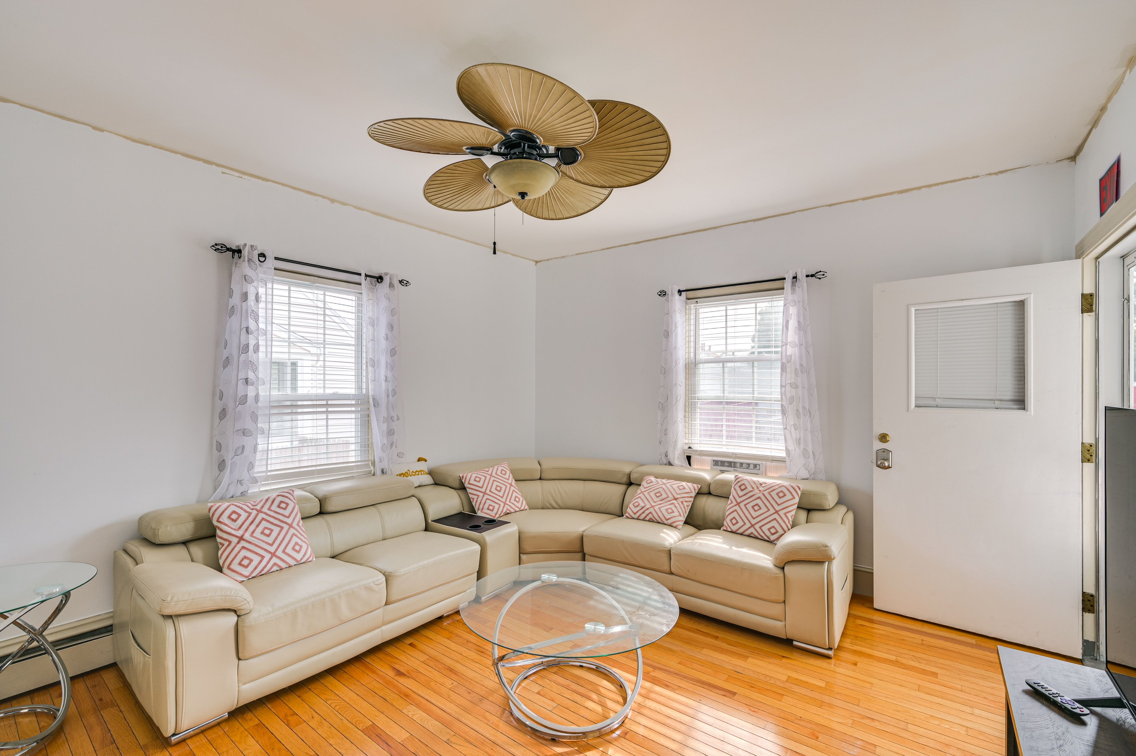 Living Room | Smart TV | Free WiFi | Central Heating | Window A/C Units