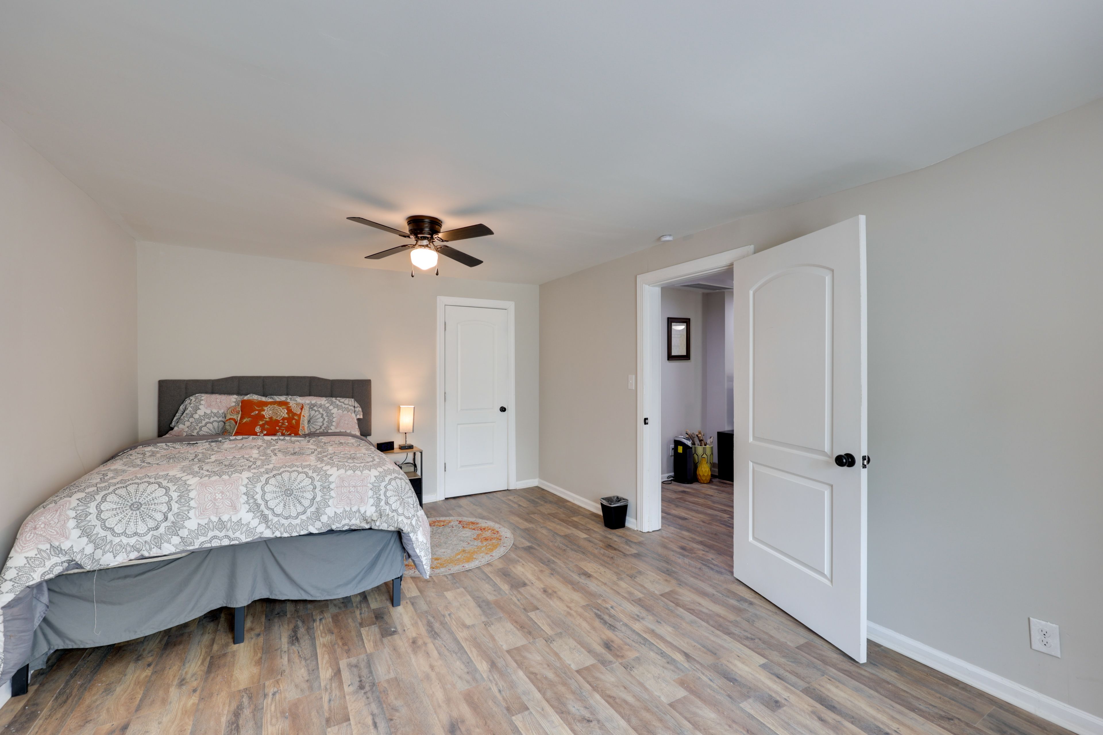 Bedroom 3 | Queen Bed