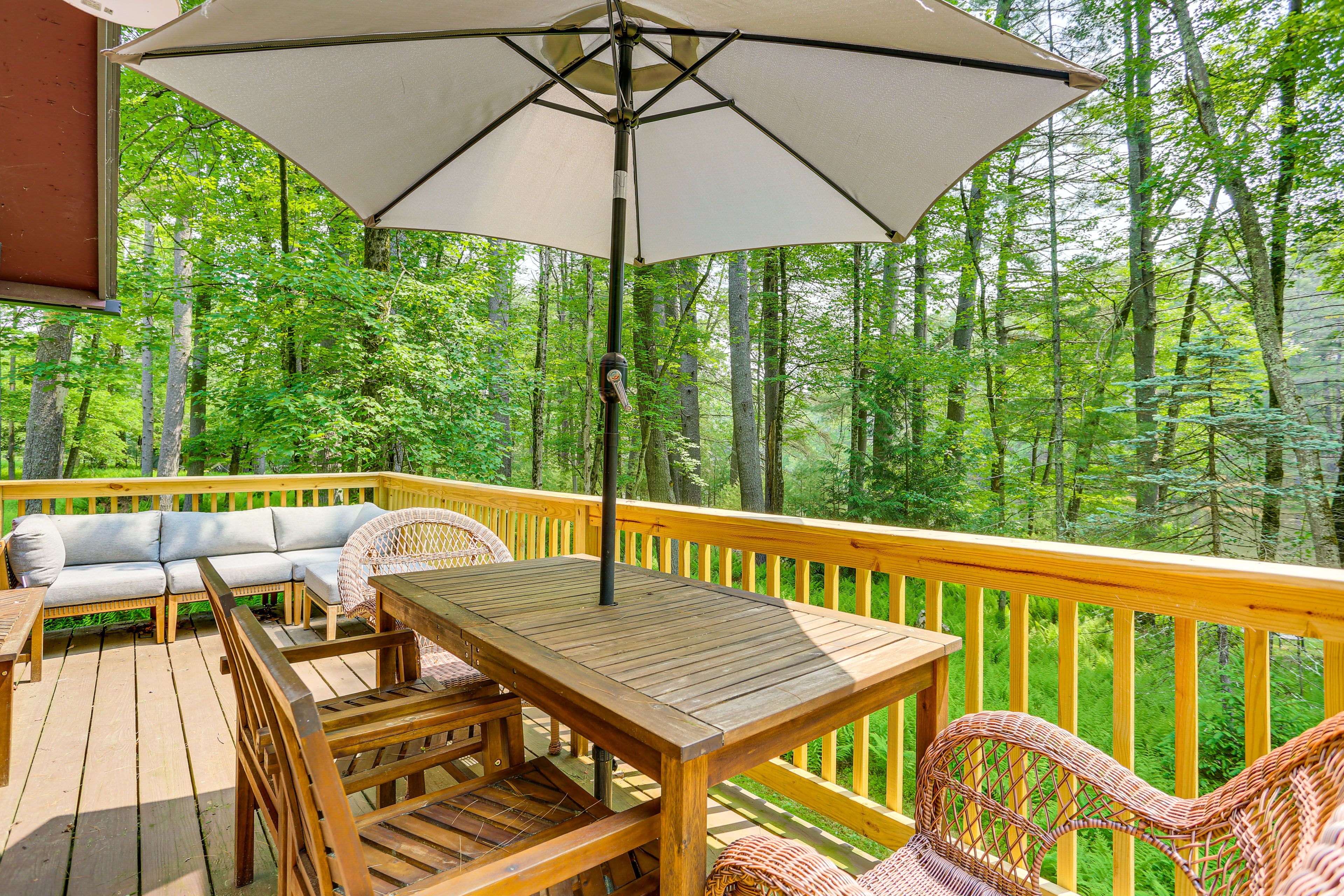 Deck | Dining Area | Water View