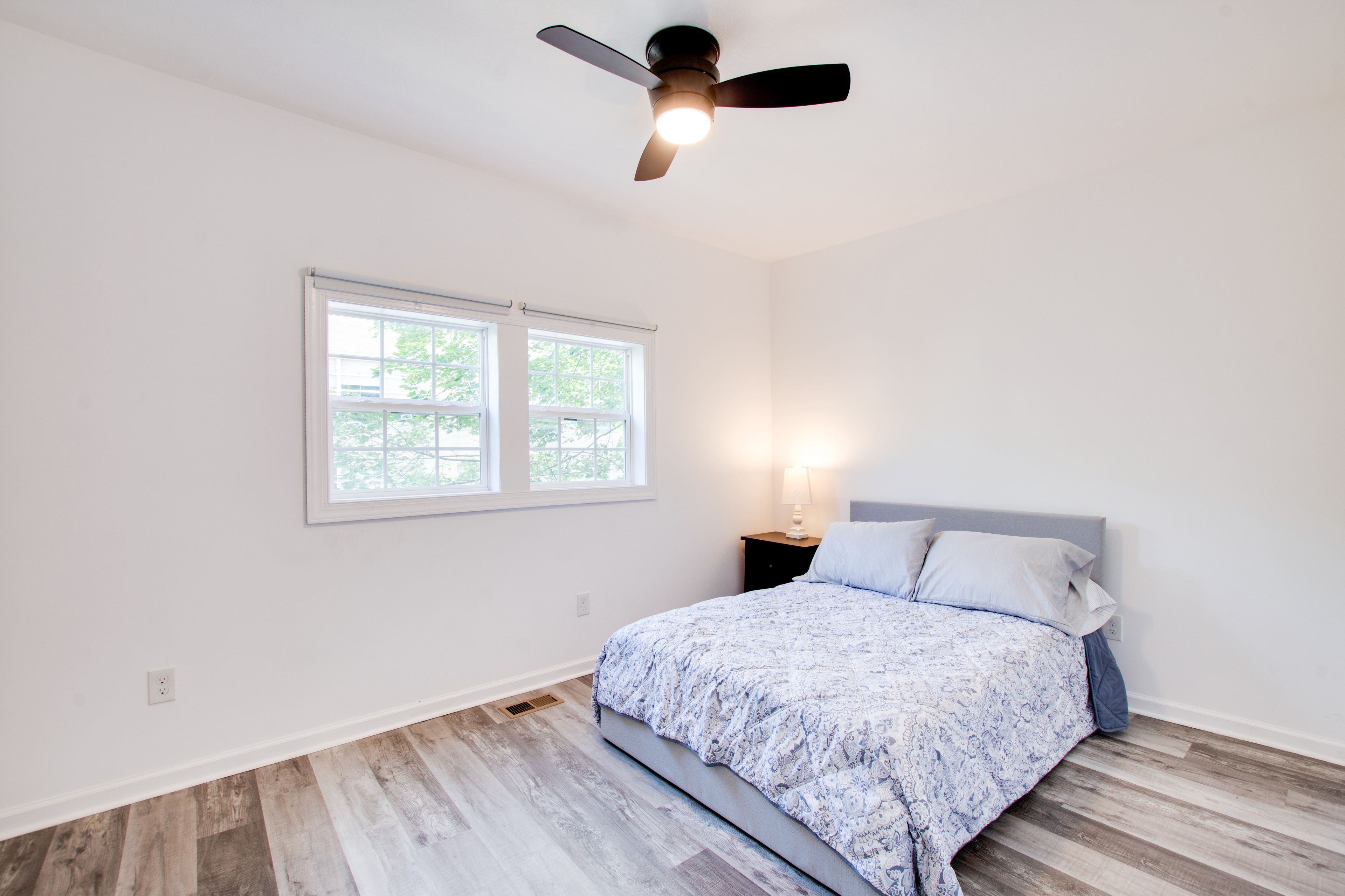 Bedroom 1 | Full Bed | Linens Provided | 1st Floor