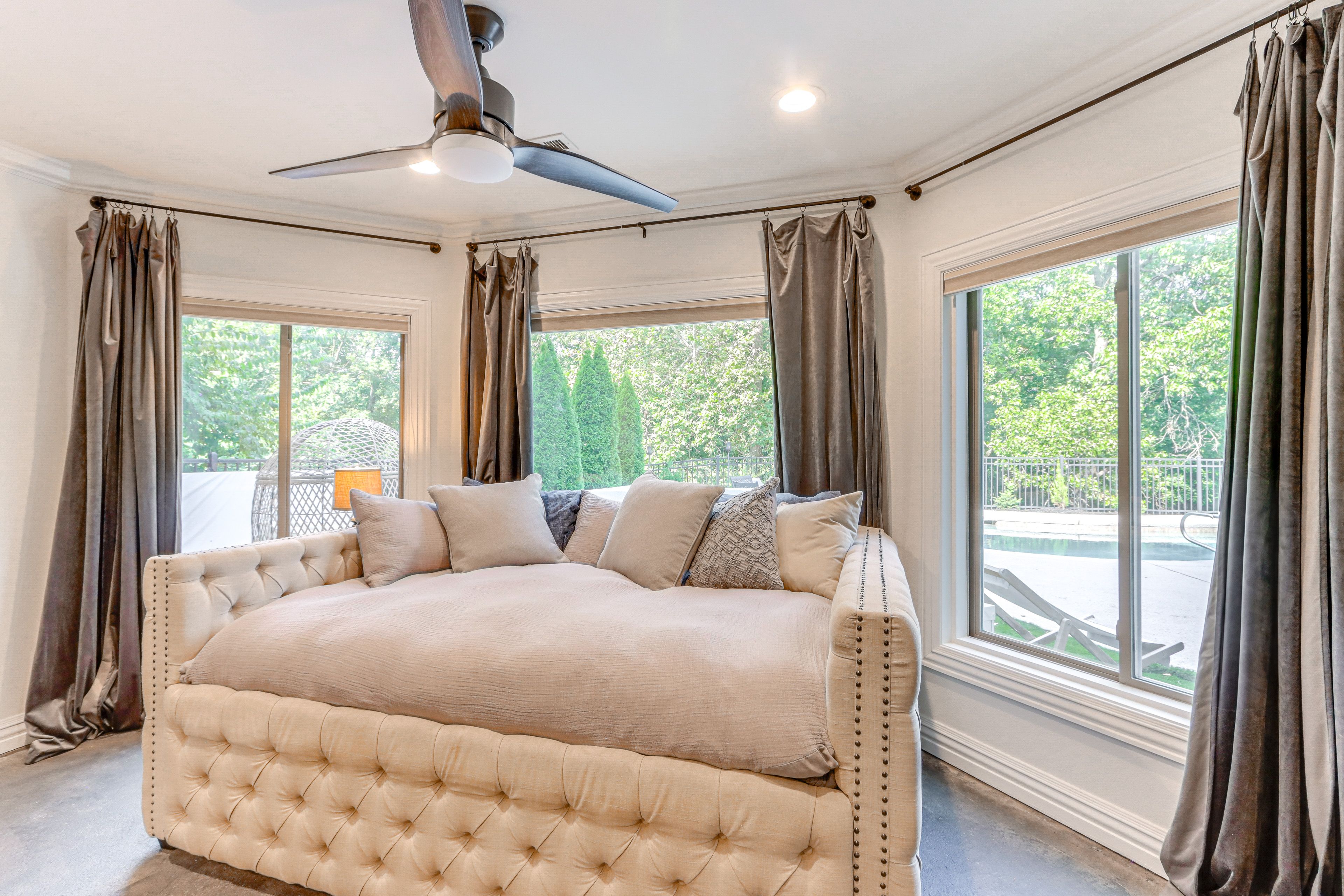 Sleeping Nook | Full Daybed | Basement Level