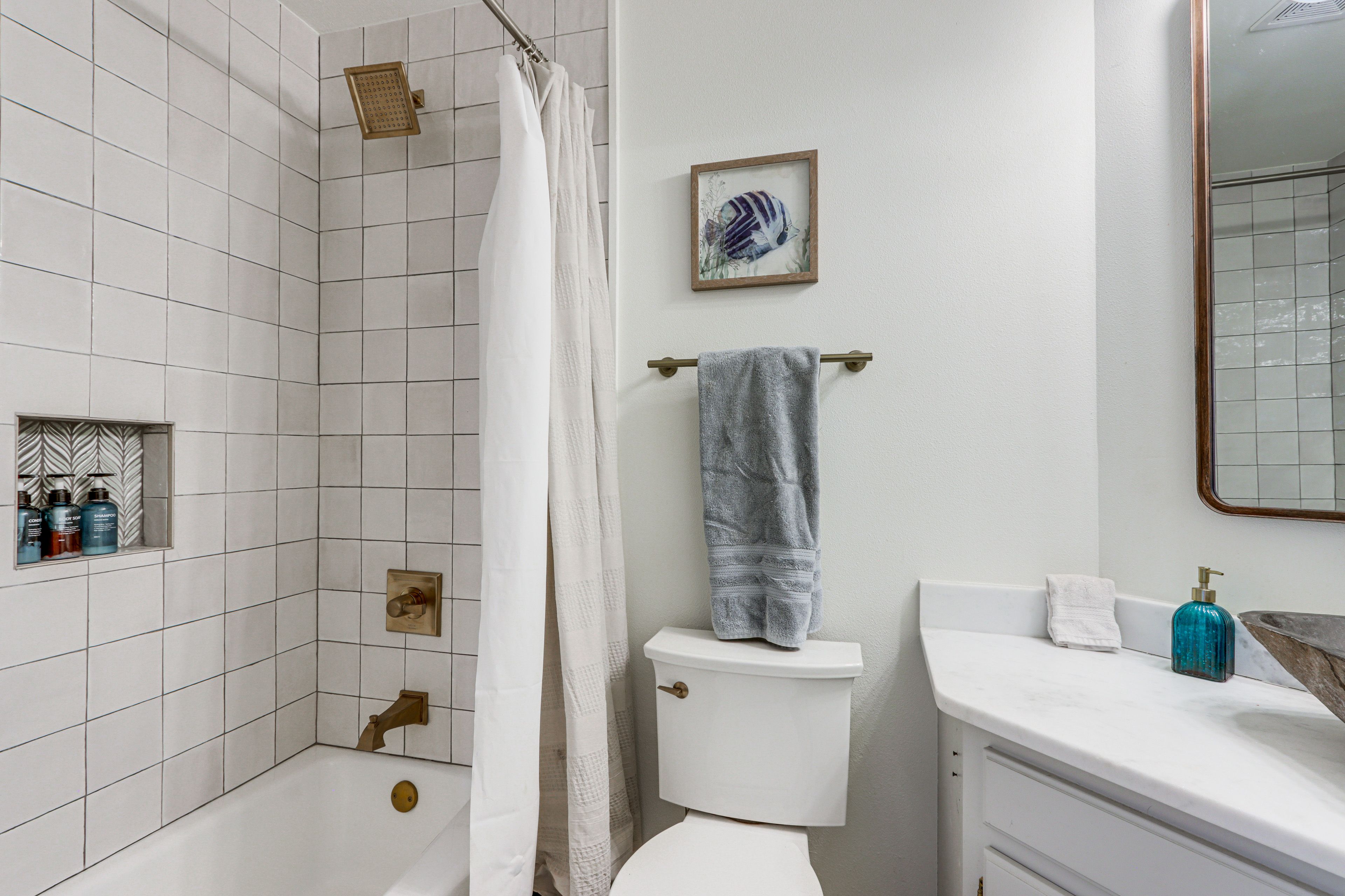 En-Suite Bathroom | 2nd Floor