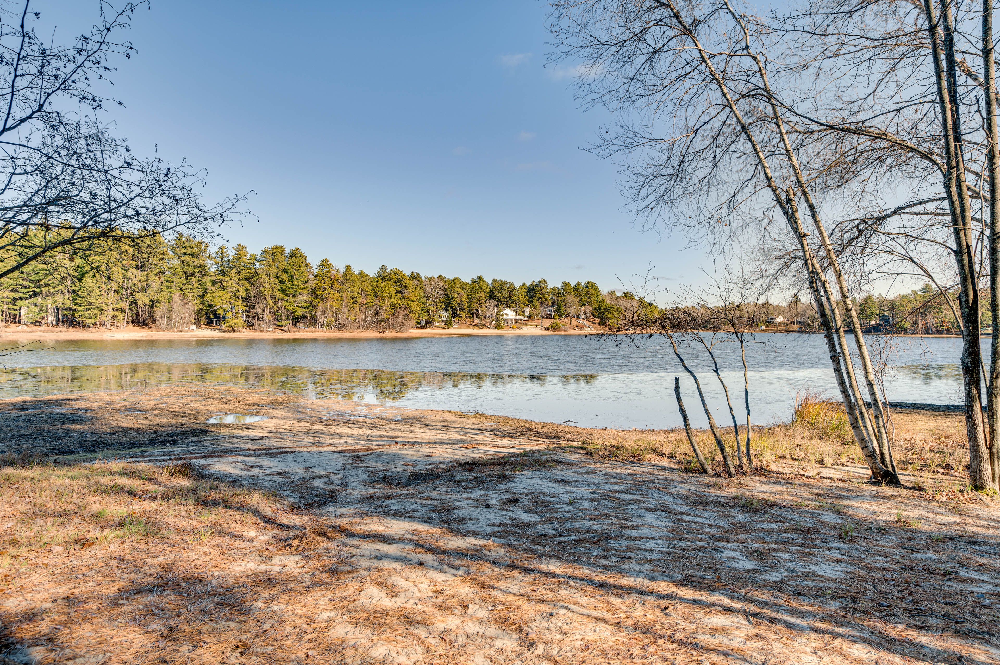 Walk to Lake Access