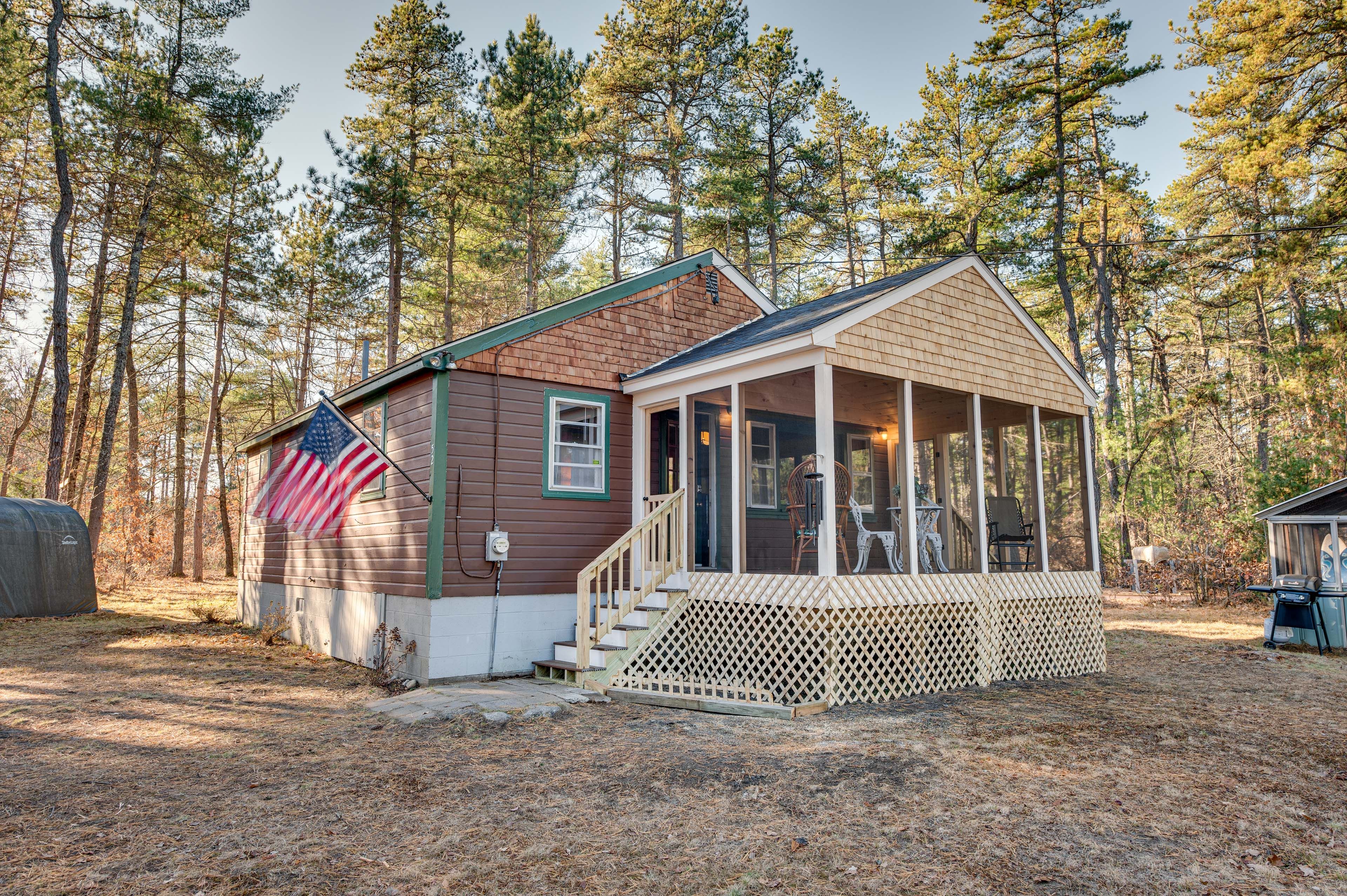 Parking | Driveway (4 Vehicles) | RV/Trailer Parking Allowed On-Site