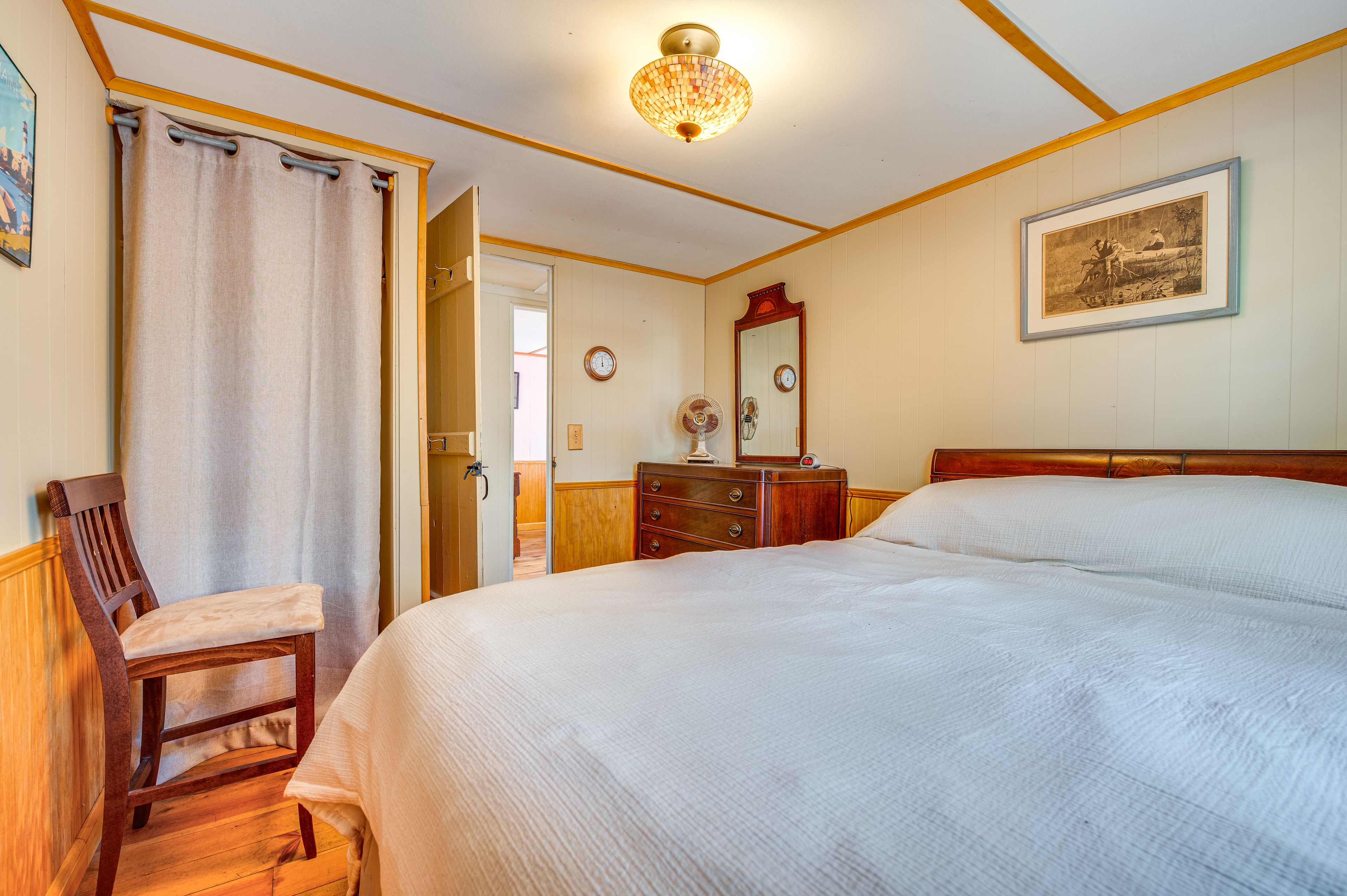 Bedroom 1 | Queen Bed | Linens Provided