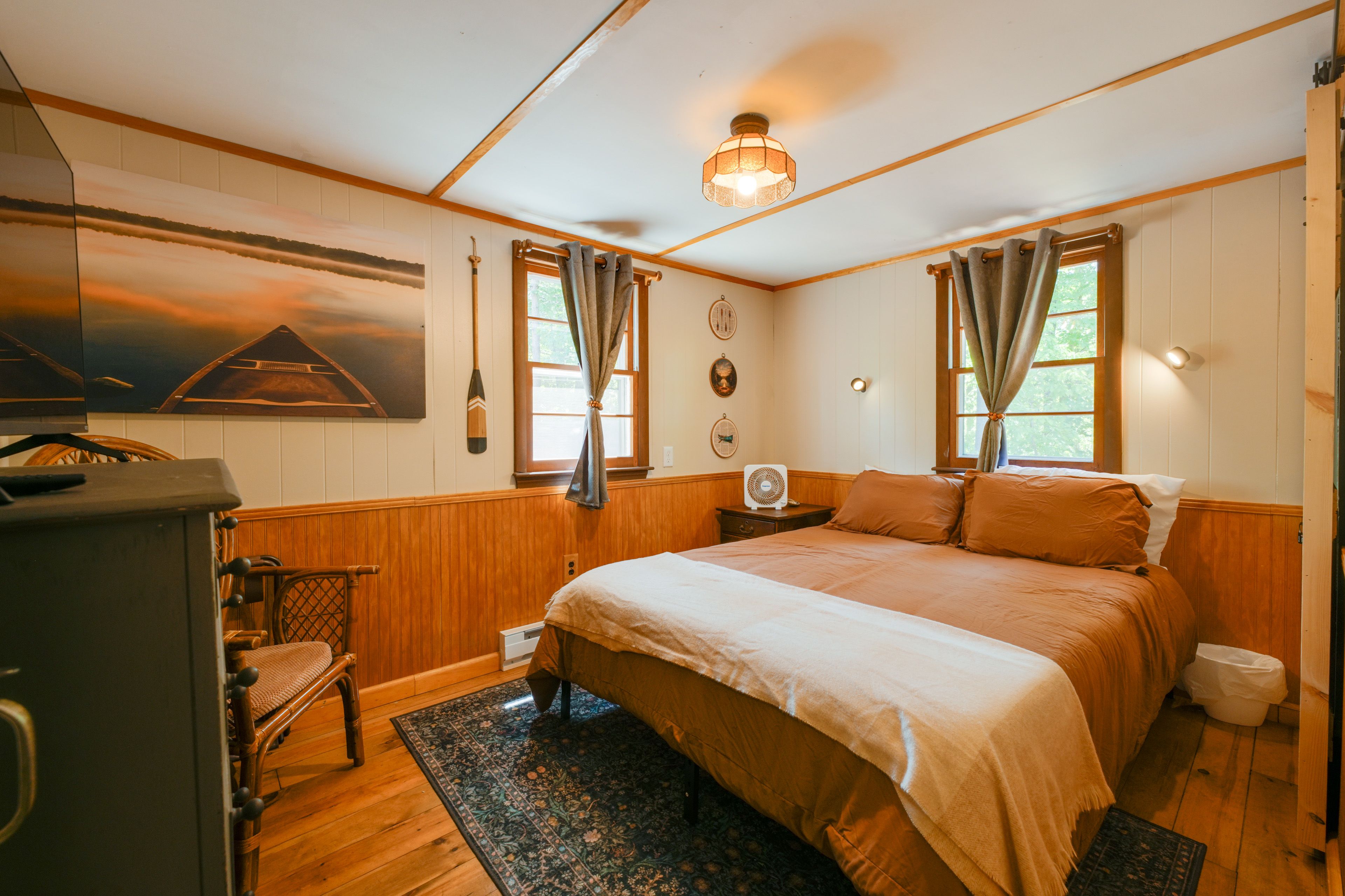 Bedroom 1 | Queen Bed