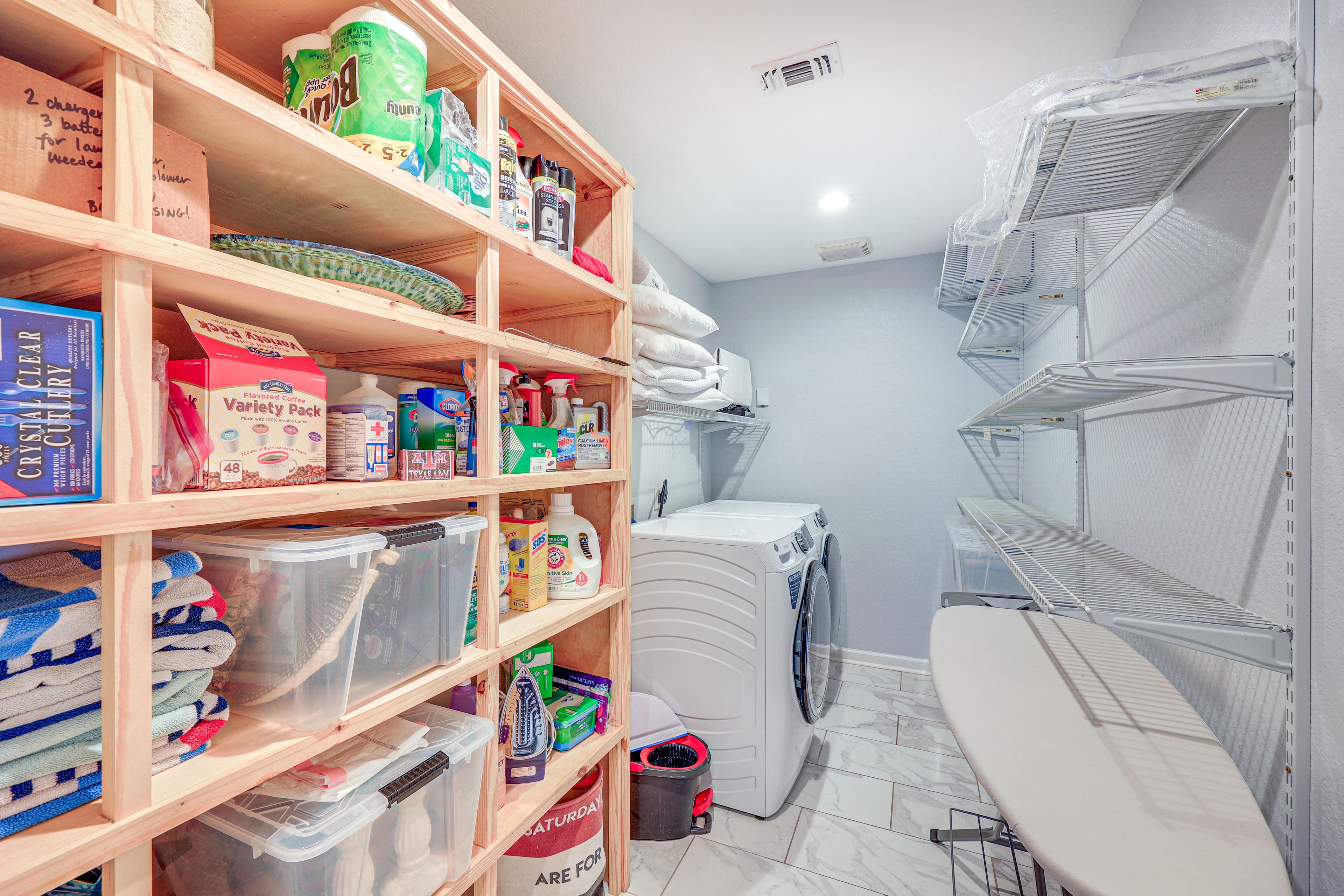 Laundry Room | Washer/Dryer | Iron/Board