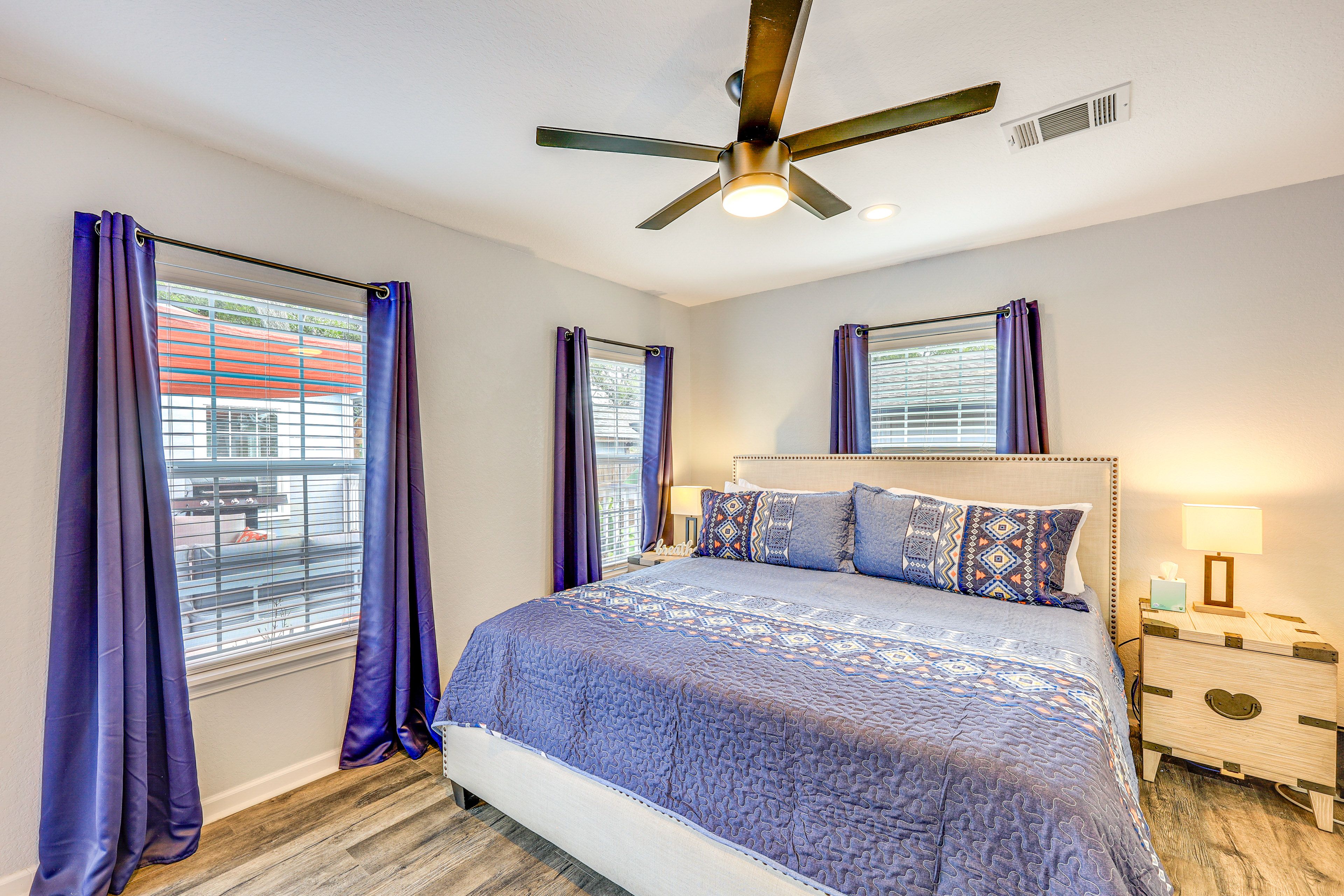 Bedroom 1 | King Bed | Smart TV