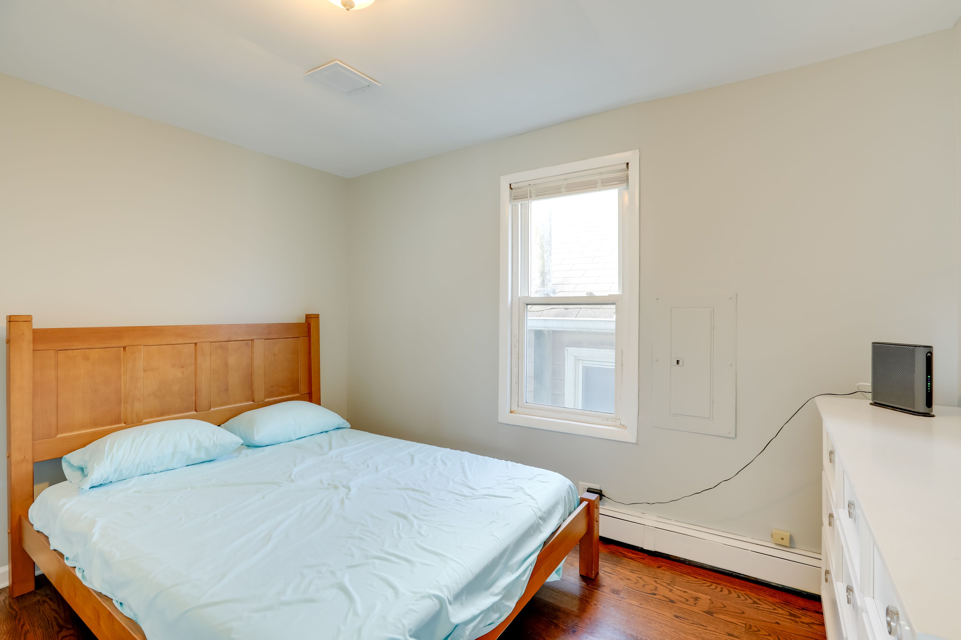 Bedroom 2 | Queen Bed