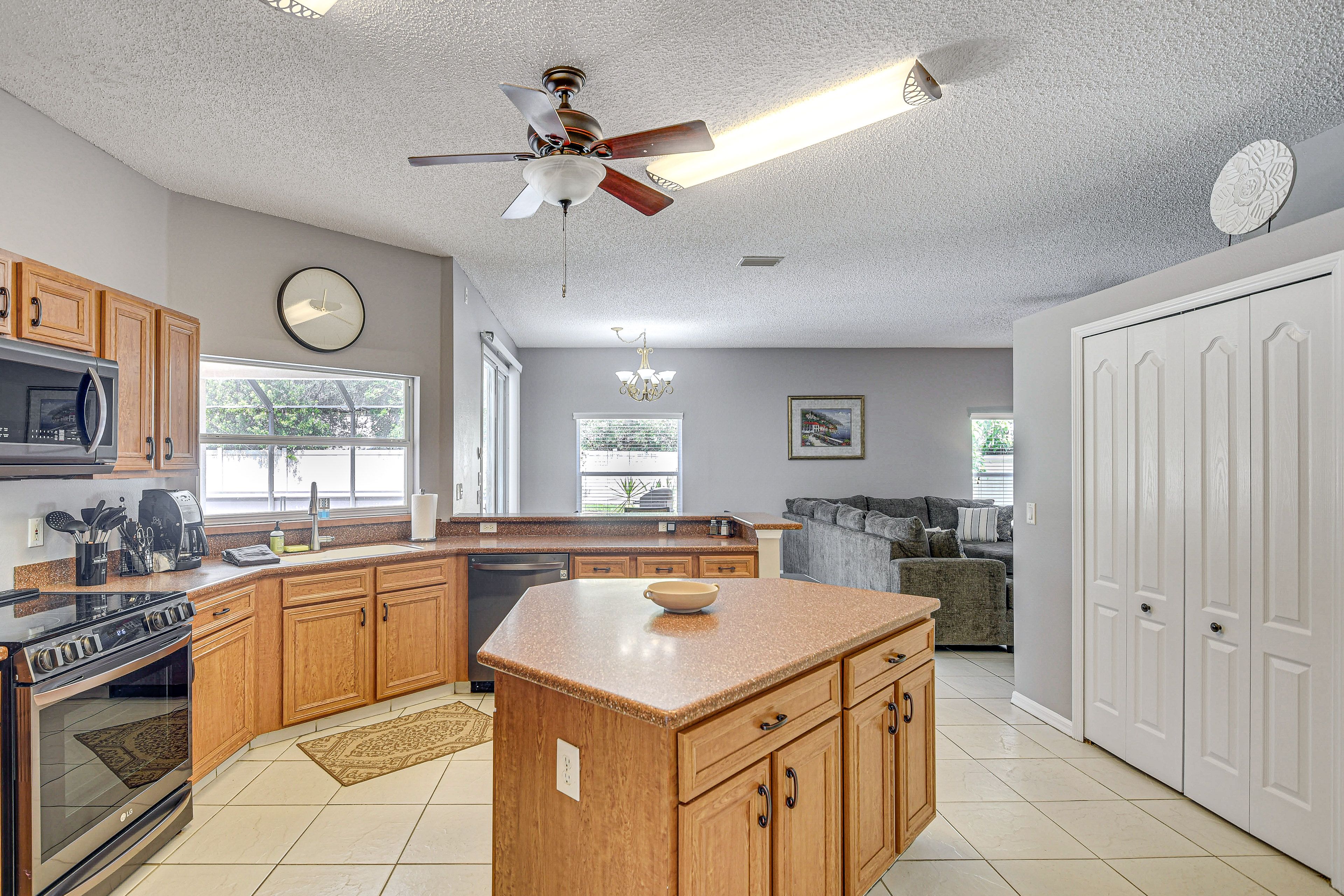 Kitchen | Dishwasher